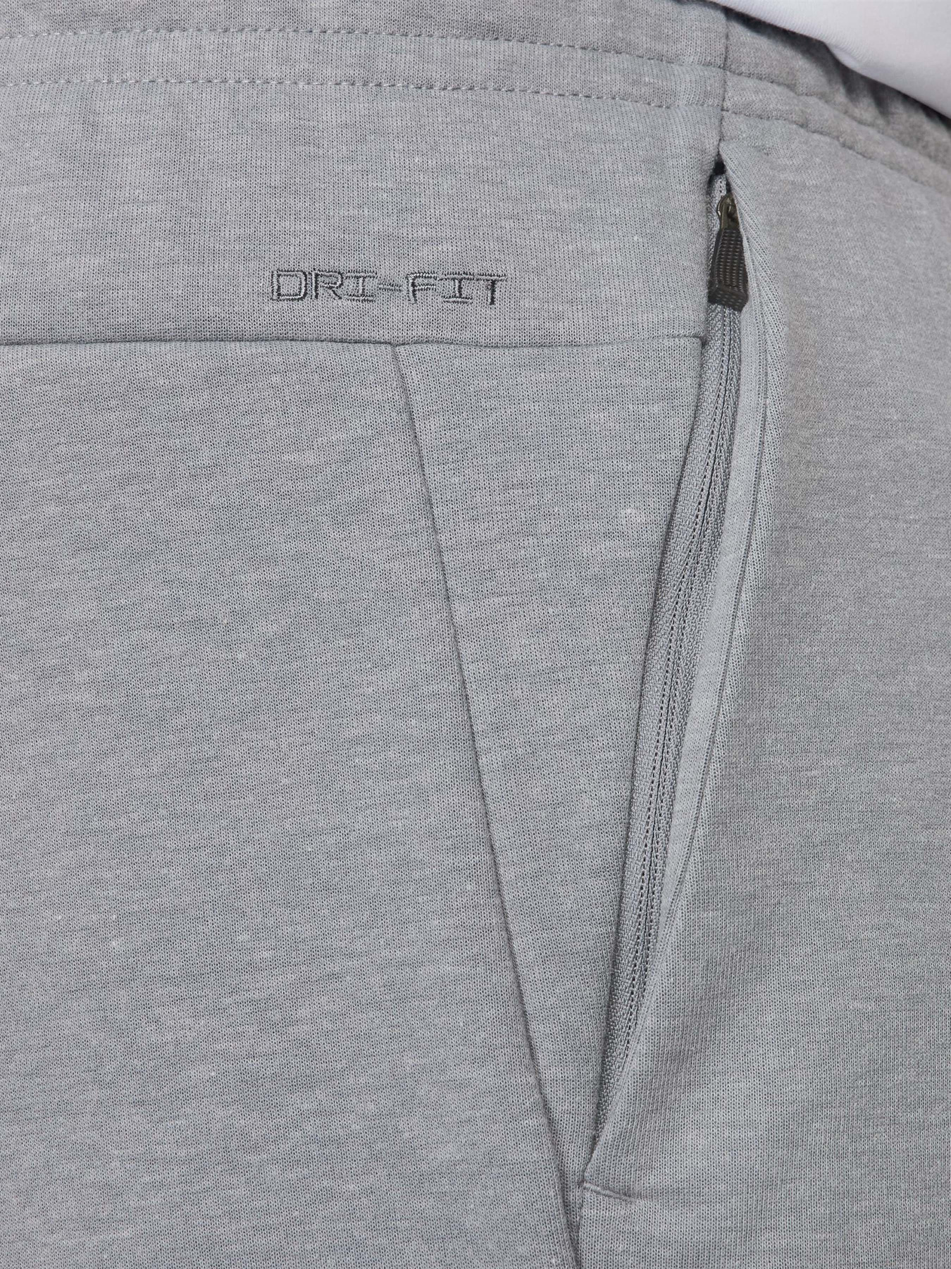 Повсякденні шорти NIKE DRI-FIT PRIMARY 7IN модель FZ0961-065 Фото