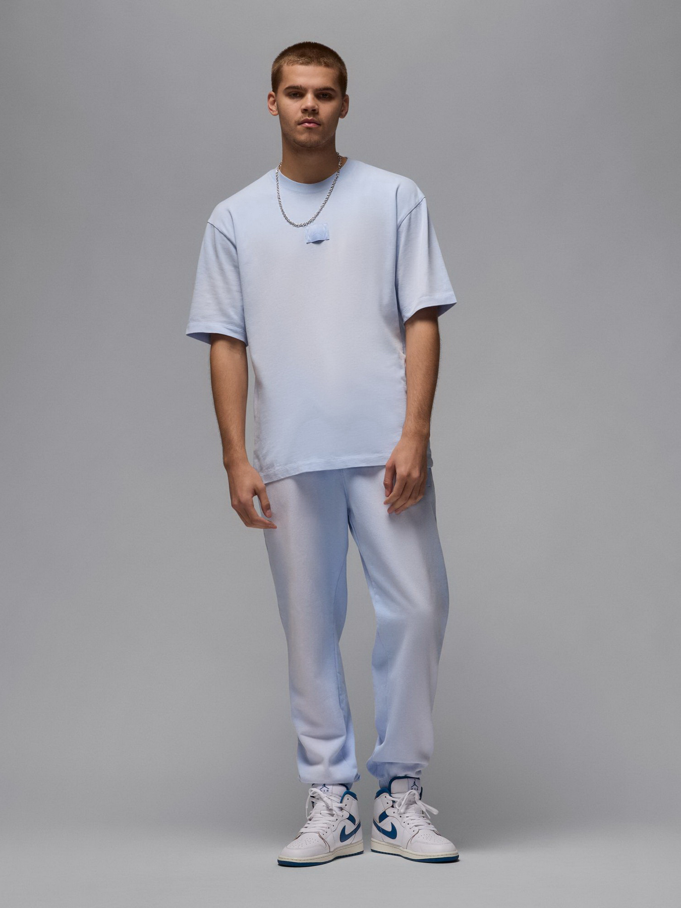 Футболка NIKE Jordan Flight Essentials 85 модель FZ1914-407 Фото