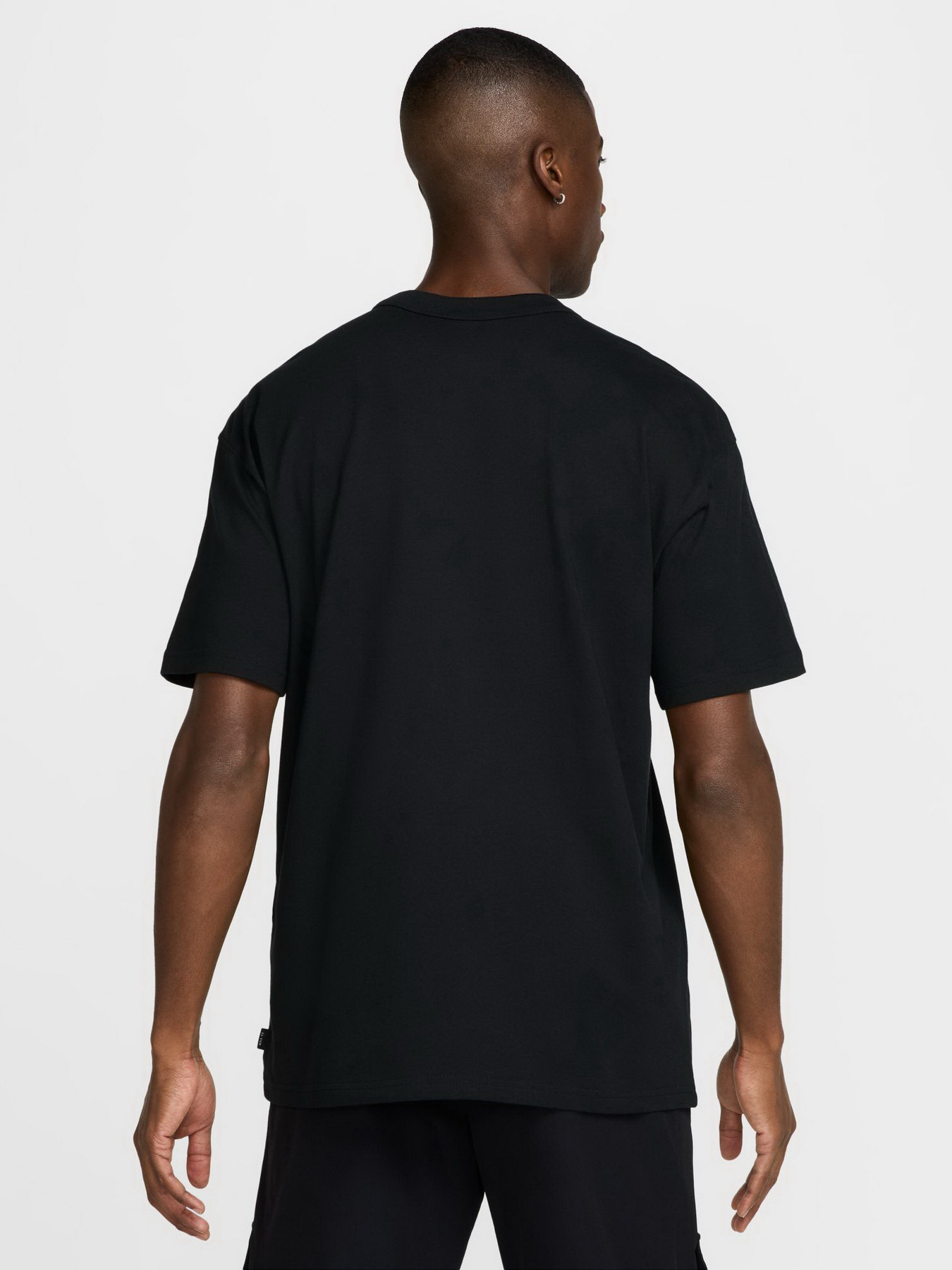 Футболка NIKE SPORTSWEAR MAX 90 SNEAKER PATC модель HJ0574-010 Фото