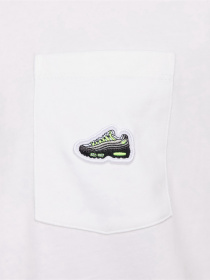 Футболка NIKE Sportswear Max 90 Sneaker Patch модель HJ0574-100 Фото