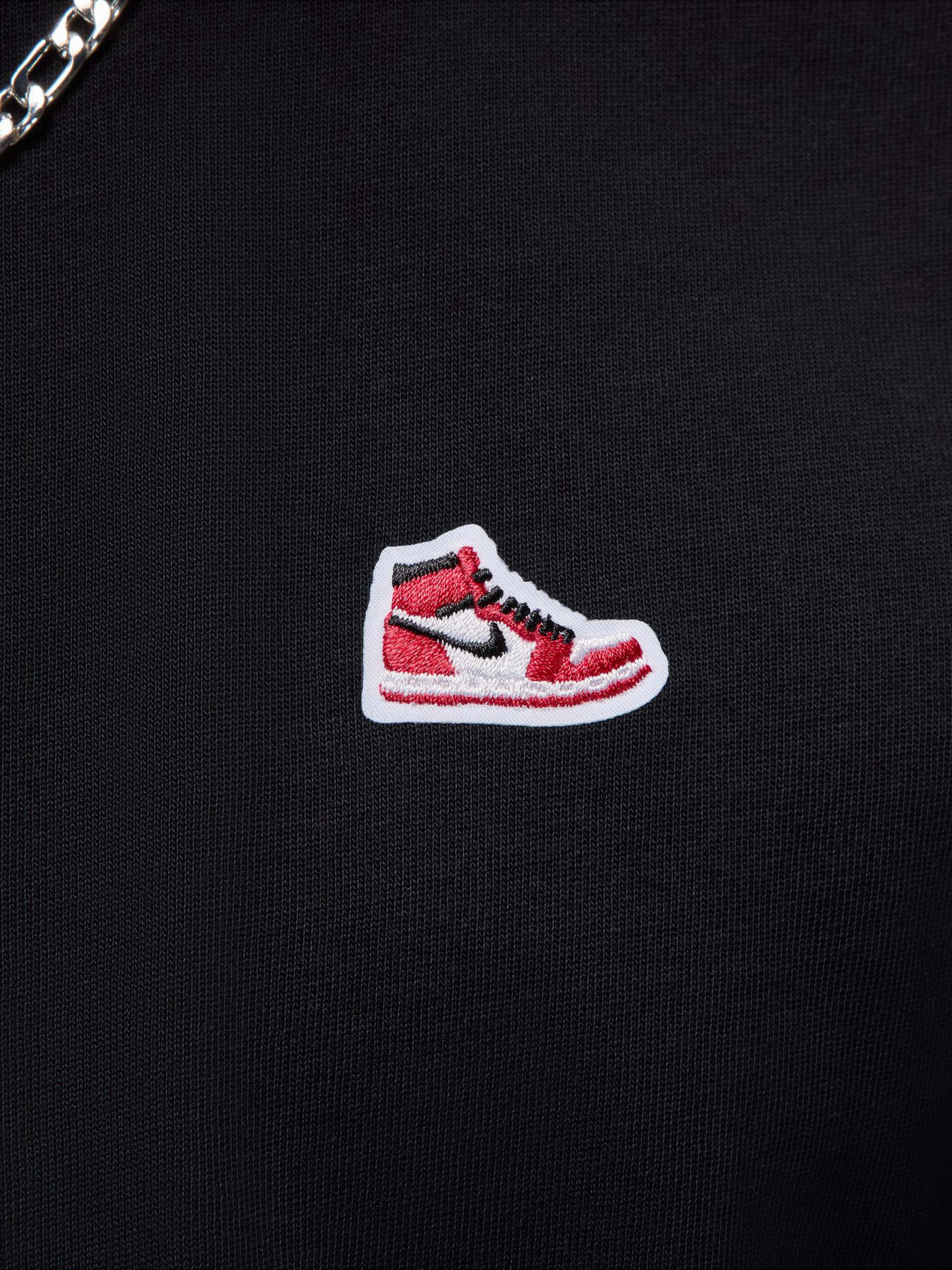 Футболка NIKE JORDAN SNEAKER PATCH модель HJ2326-010 Футболка NIKE JORDAN SNEAKER PATCH модель HJ2326-010 Фото