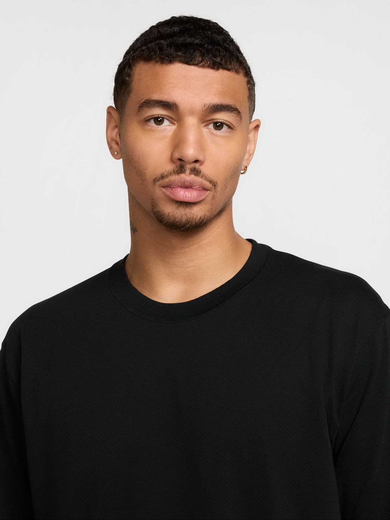 Футболка NIKE Gym Heritage Dri-FIT Fitness модель HJ3126-010 Фото