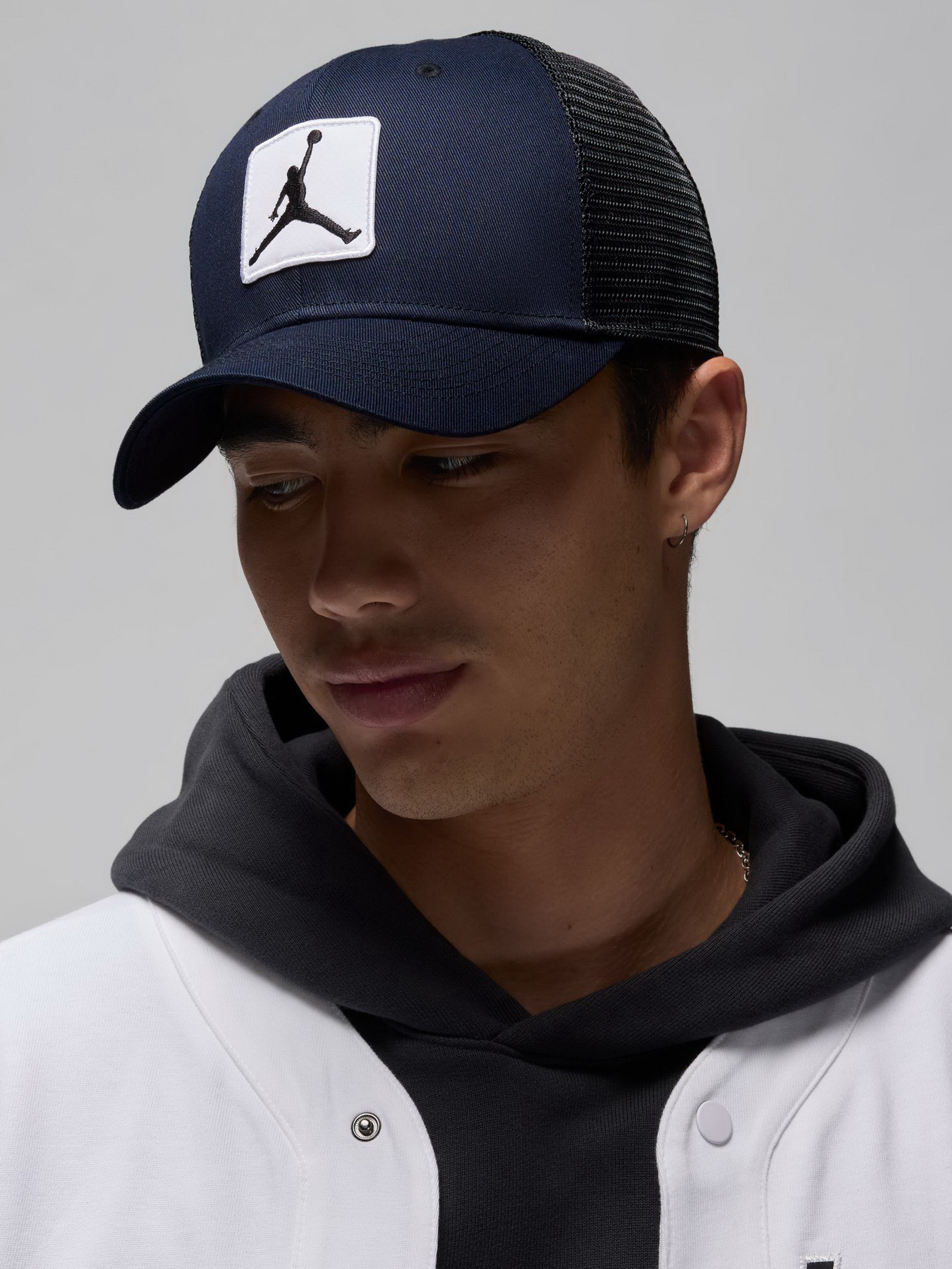 Кепка NIKE Jordan Rise Trucker Jumpman Patch модель FZ0774-010 Фото