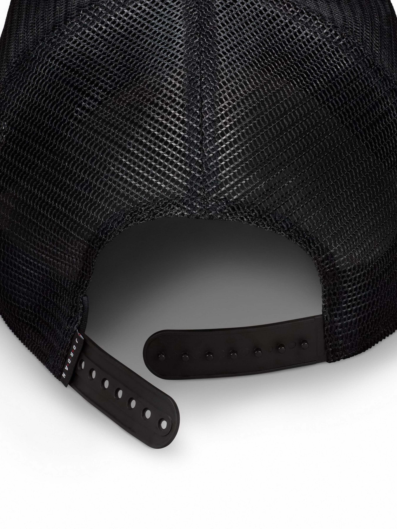 Кепка NIKE JORDAN RISE TRUCKER JUMPMAN PA модель FZ0774-010 Кепка NIKE JORDAN RISE TRUCKER JUMPMAN PA модель FZ0774-010 Фото