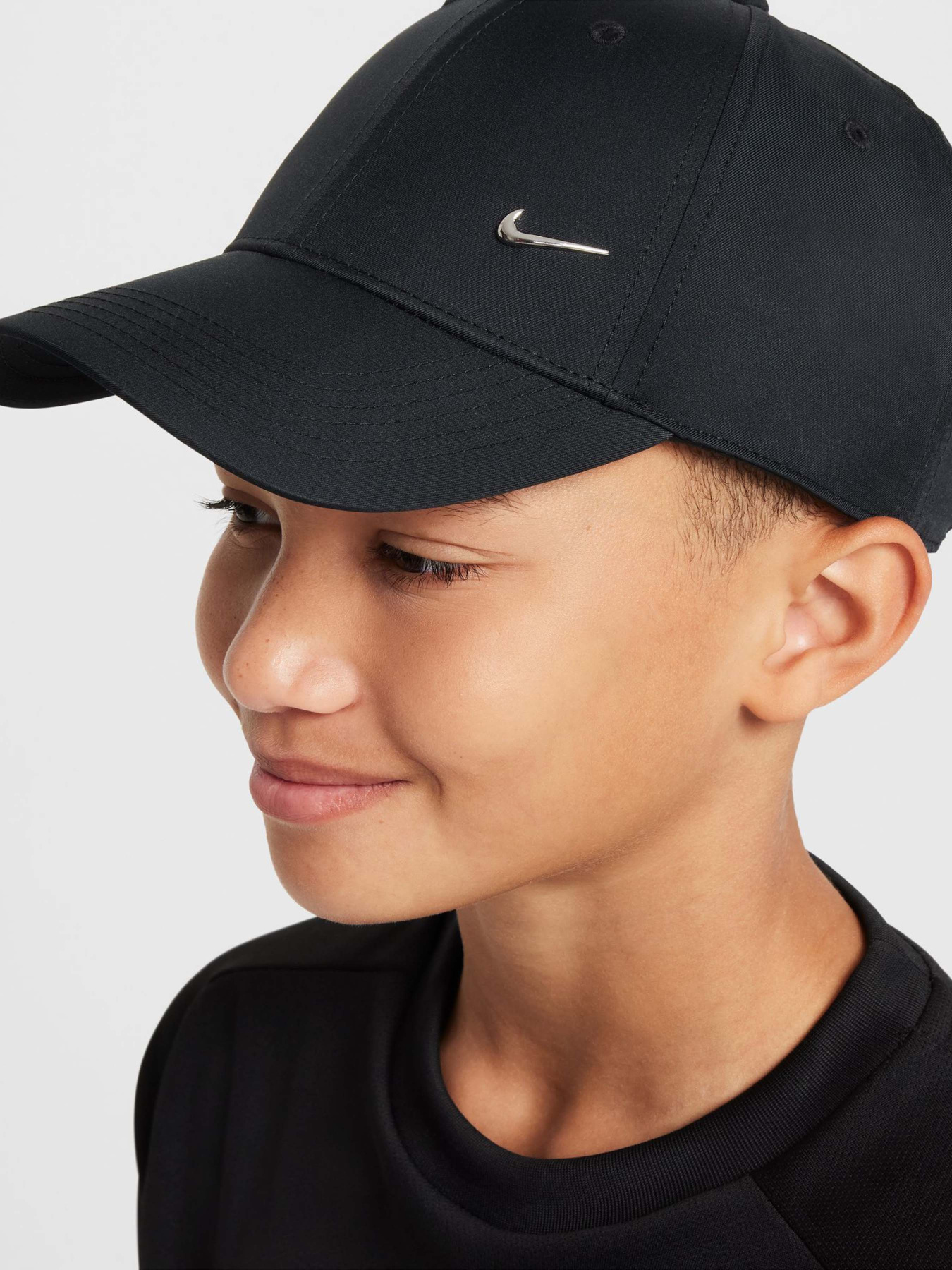 Кепка NIKE DRI-FIT CLUB модель HF7335-010 Кепка NIKE DRI-FIT CLUB модель HF7335-010 Фото