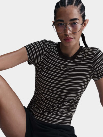 Футболка NIKE SPORTSWEAR CHILL KNIT модель HF9524-010 Фото