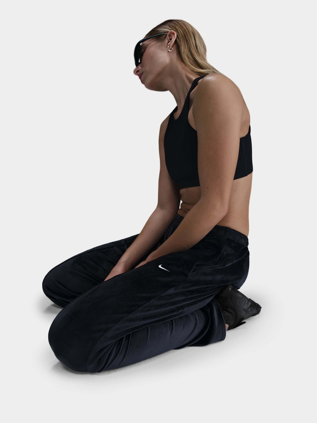 Спортивні штани NIKE SPORTSWEAR CHILL KNIT модель HJ0922-010 Фото