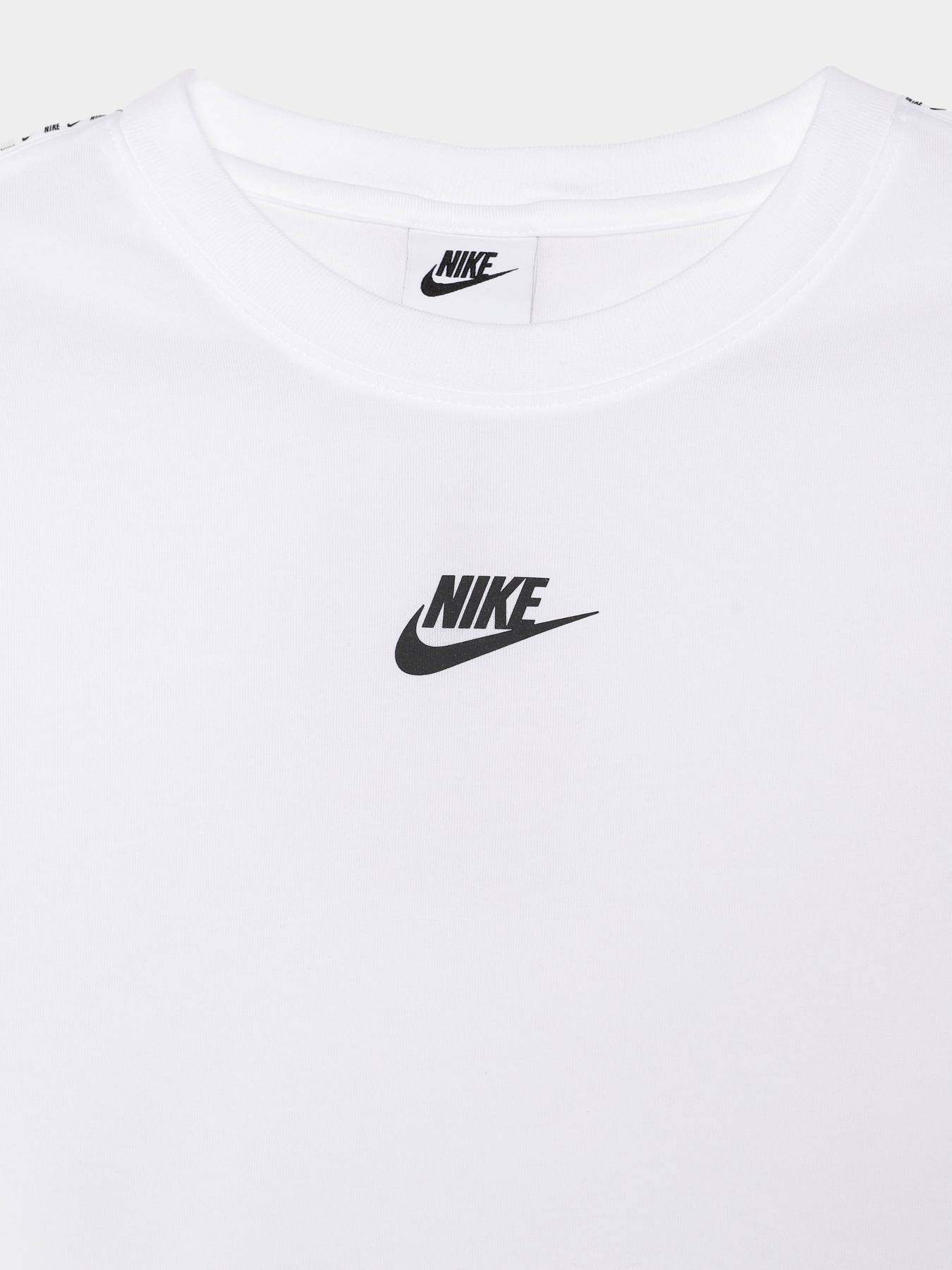 Спортивна футболка NIKE SPORTSWEAR REPEAT модель DD4012-100 Фото