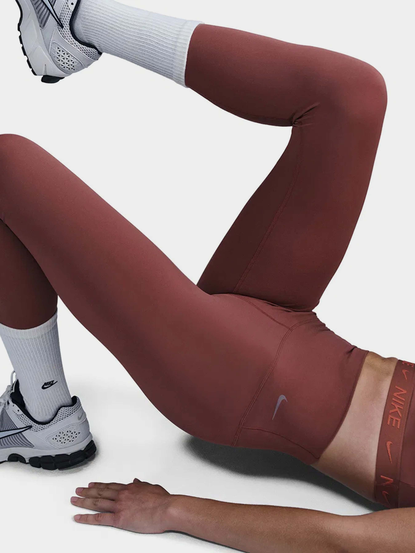 Спортивні леггінси NIKE ZENVY модель DQ6015-218 Фото