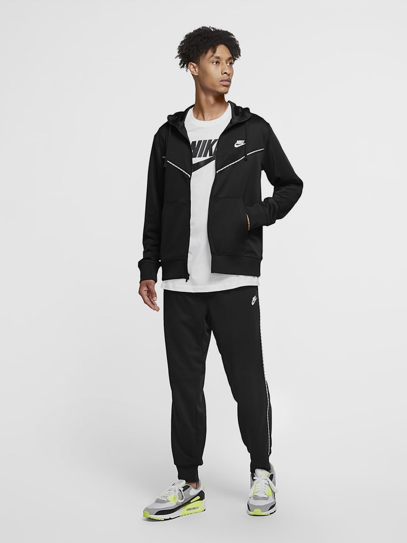 Кофта спортивная NIKE Sportswear модель CZ7822-010 Фото