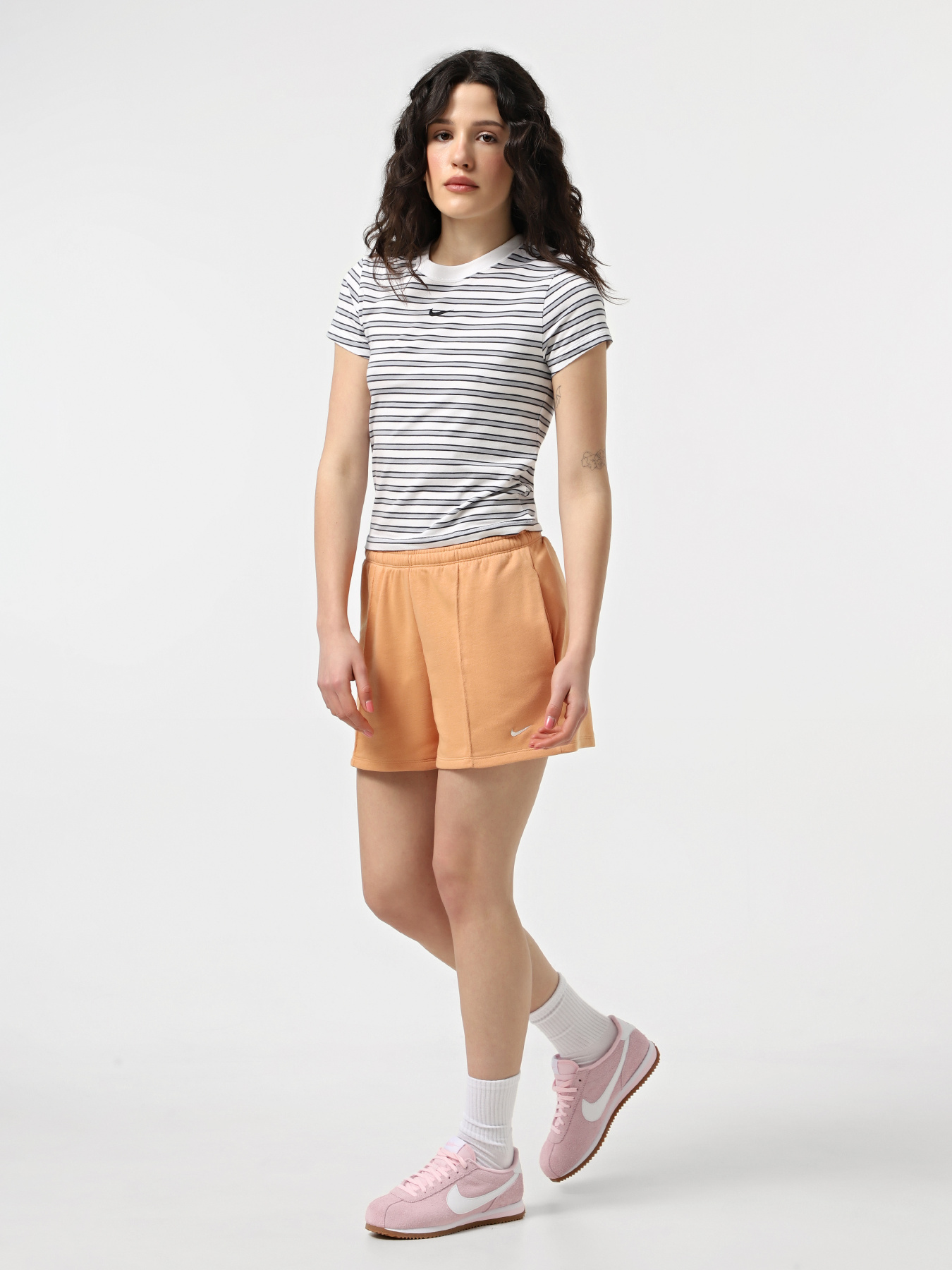 Повсякденні шорти NIKE SPORTSWEAR CHILL FRENCH TERRY модель HF6940-856 Фото