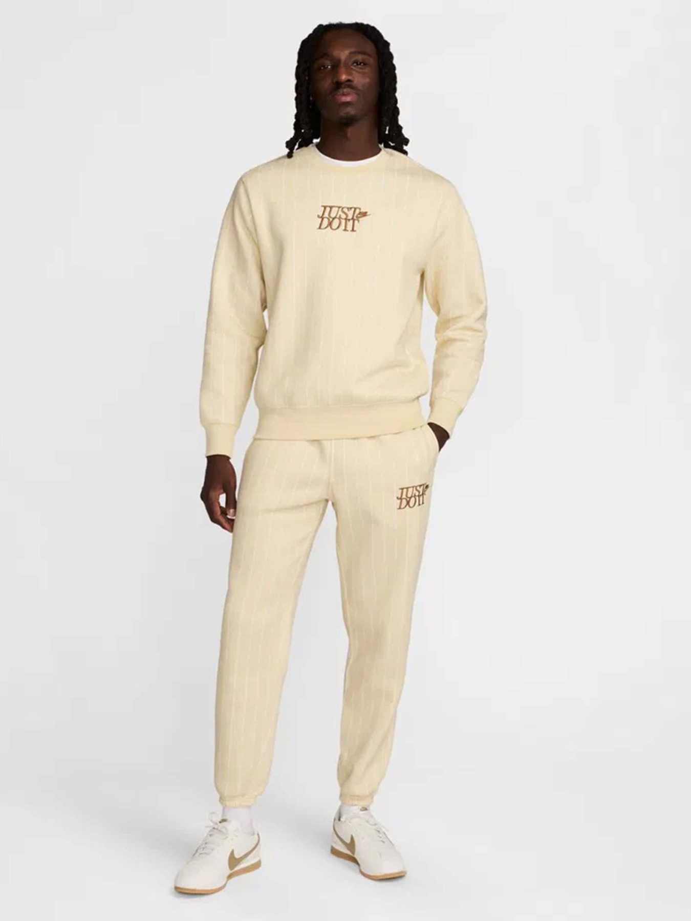 Свитшот NIKE Sportswear Club модель HJ2157-234 Фото