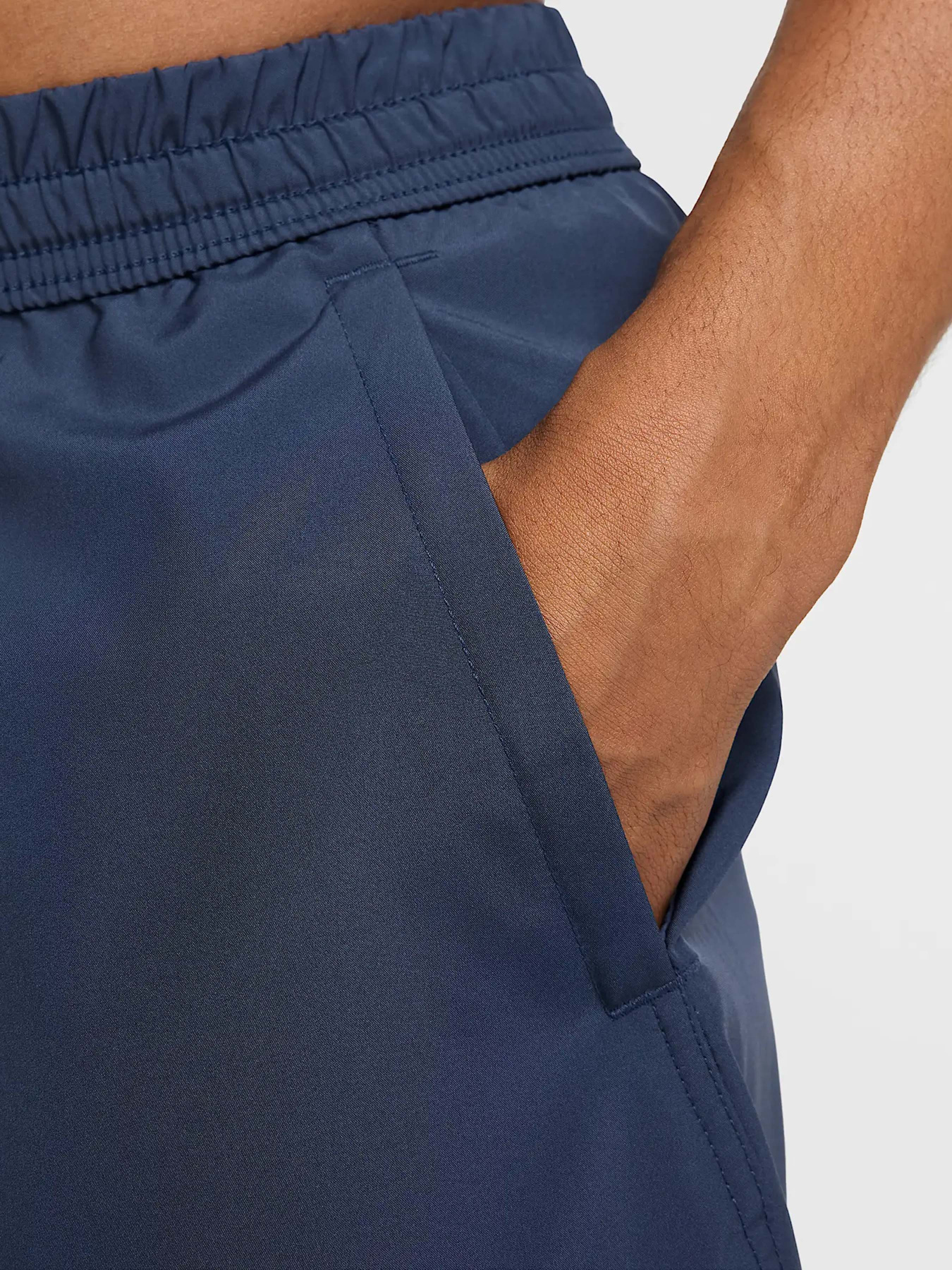 Шорти спортивні NIKE Dri-FIT Form 7" Unlined Swoosh модель HJ3105-437 Фото