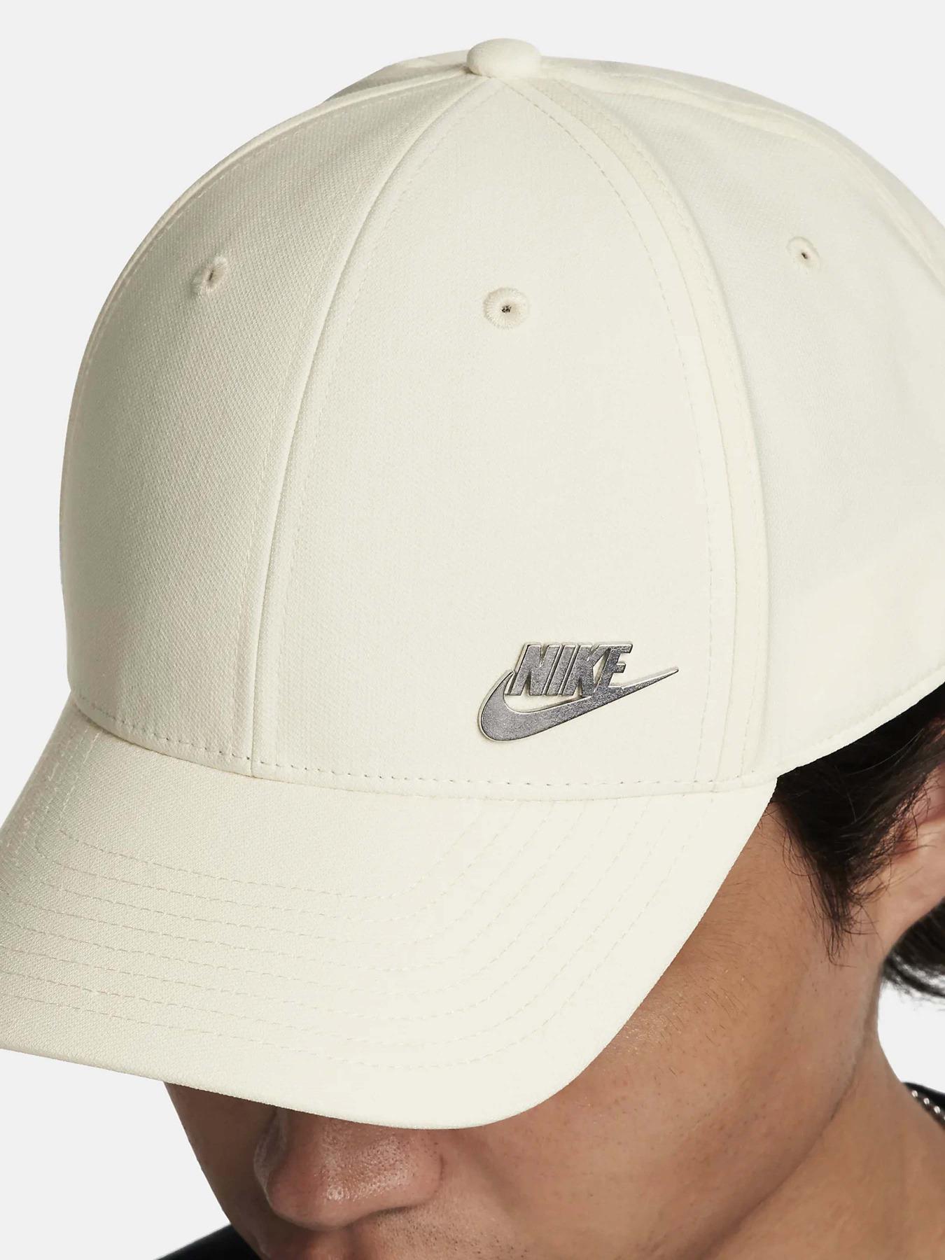 Кепка NIKE DRI-FIT CLUB METAL LOGO модель FB5371-113 Фото