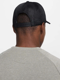 Кепка NIKE RISE DRI-FIT TRUCKER модель HJ7018-010 Кепка NIKE RISE DRI-FIT TRUCKER модель HJ7018-010 Фото