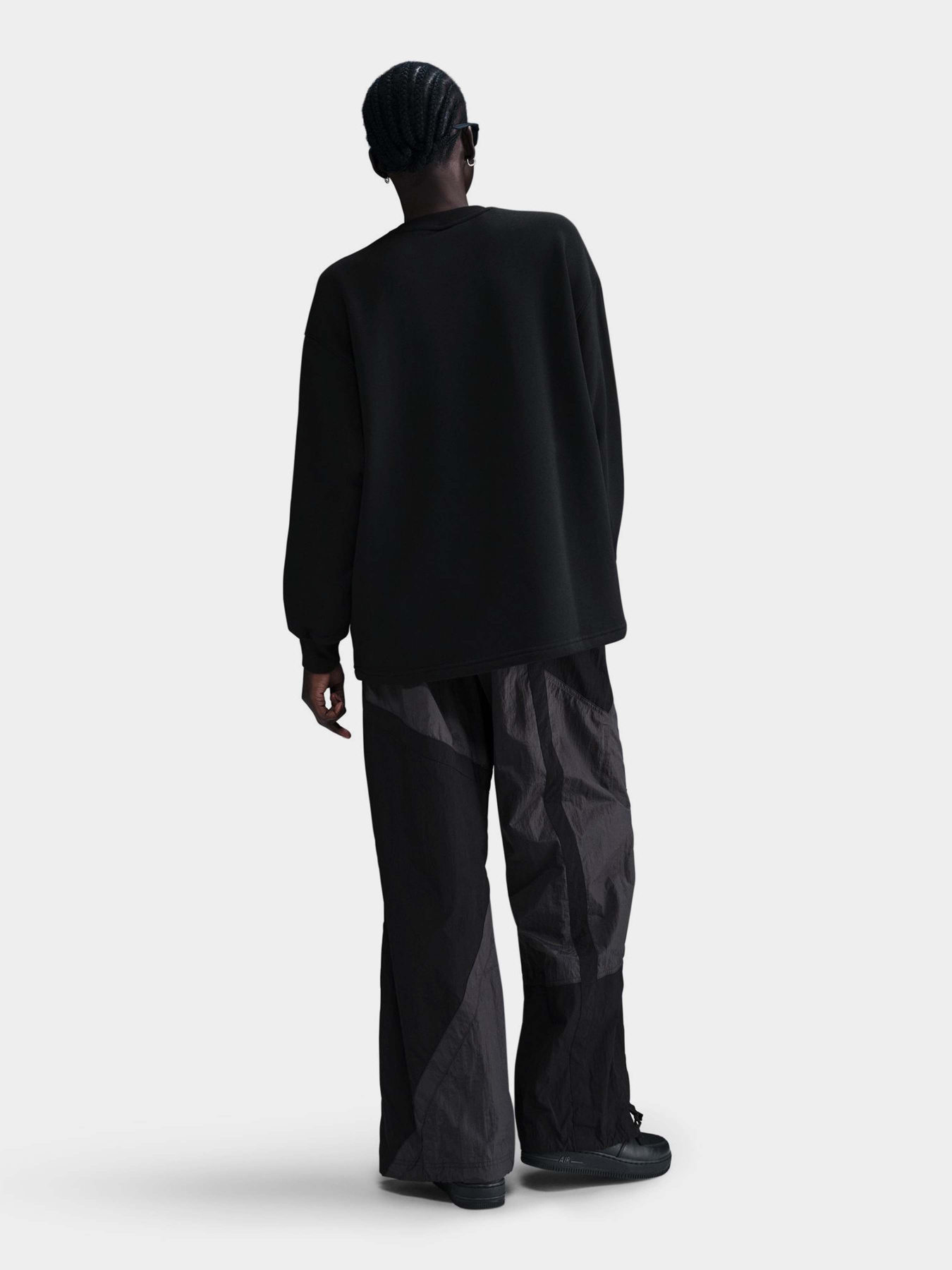 Світшот NIKE Sportswear модель HF9491-010 Фото