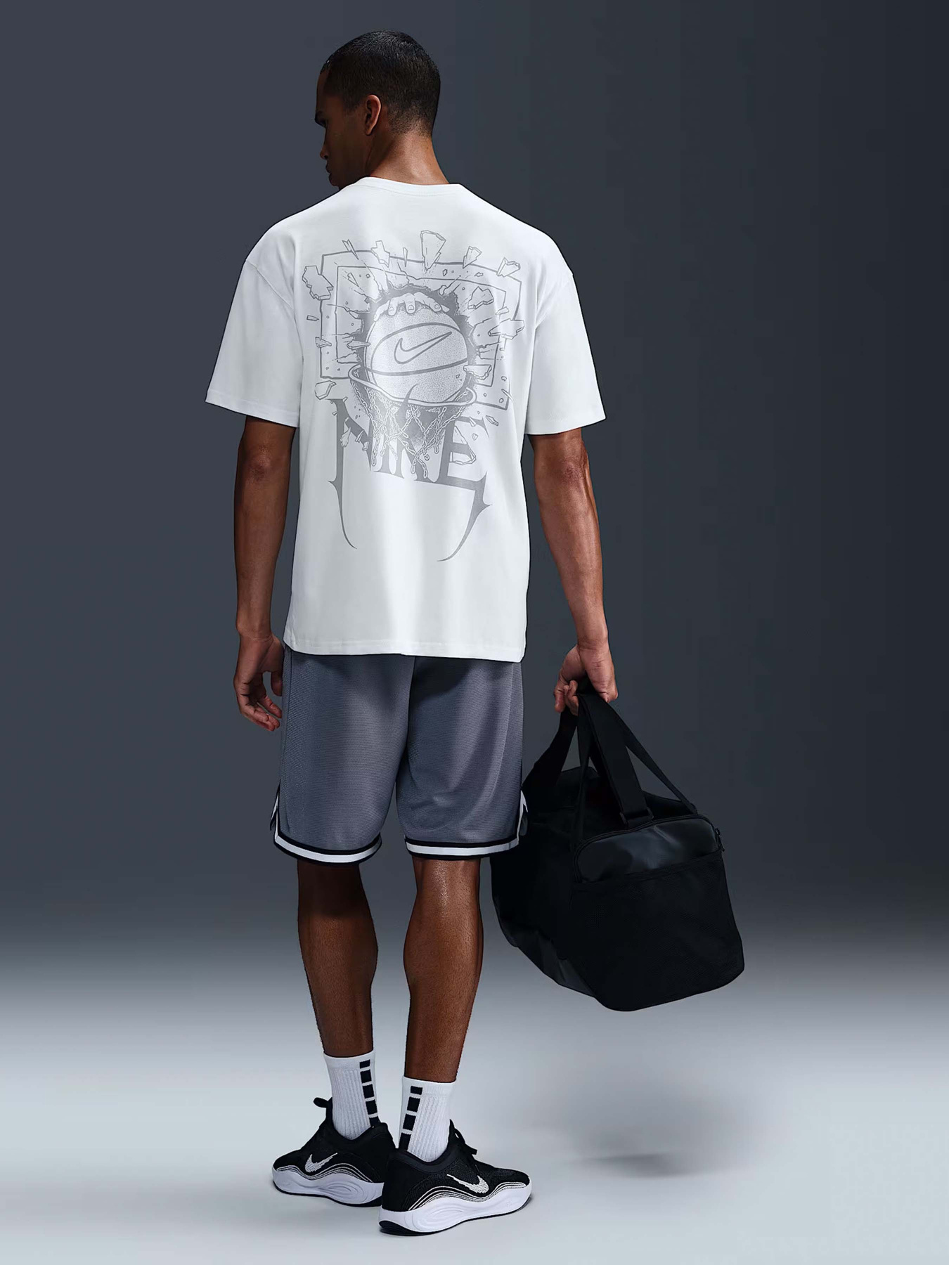 Футболка NIKE Max90 модель HJ3431-121 Фото