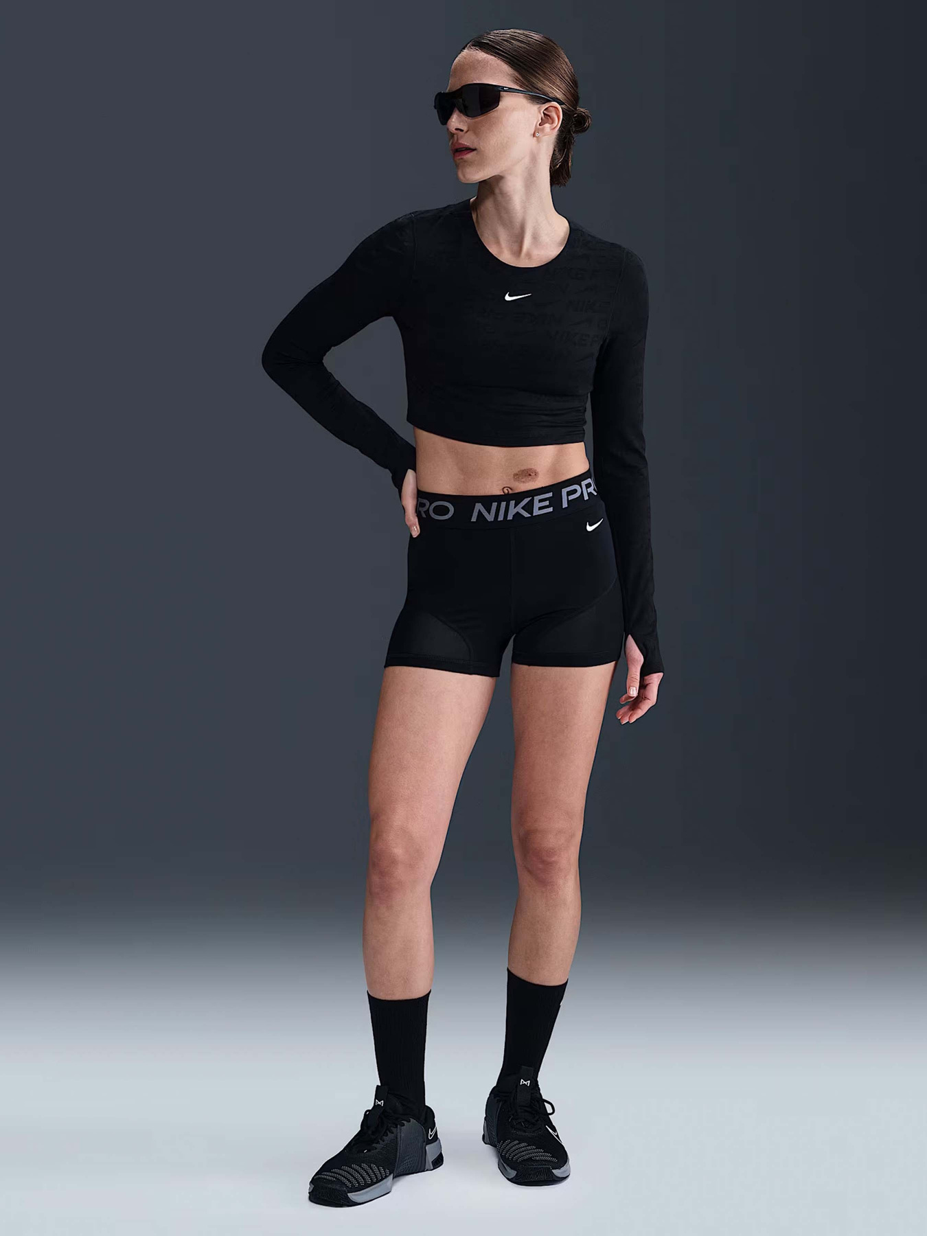 Топ спортивний NIKE Pro Dri-Fit модель HJ4281-010 Фото