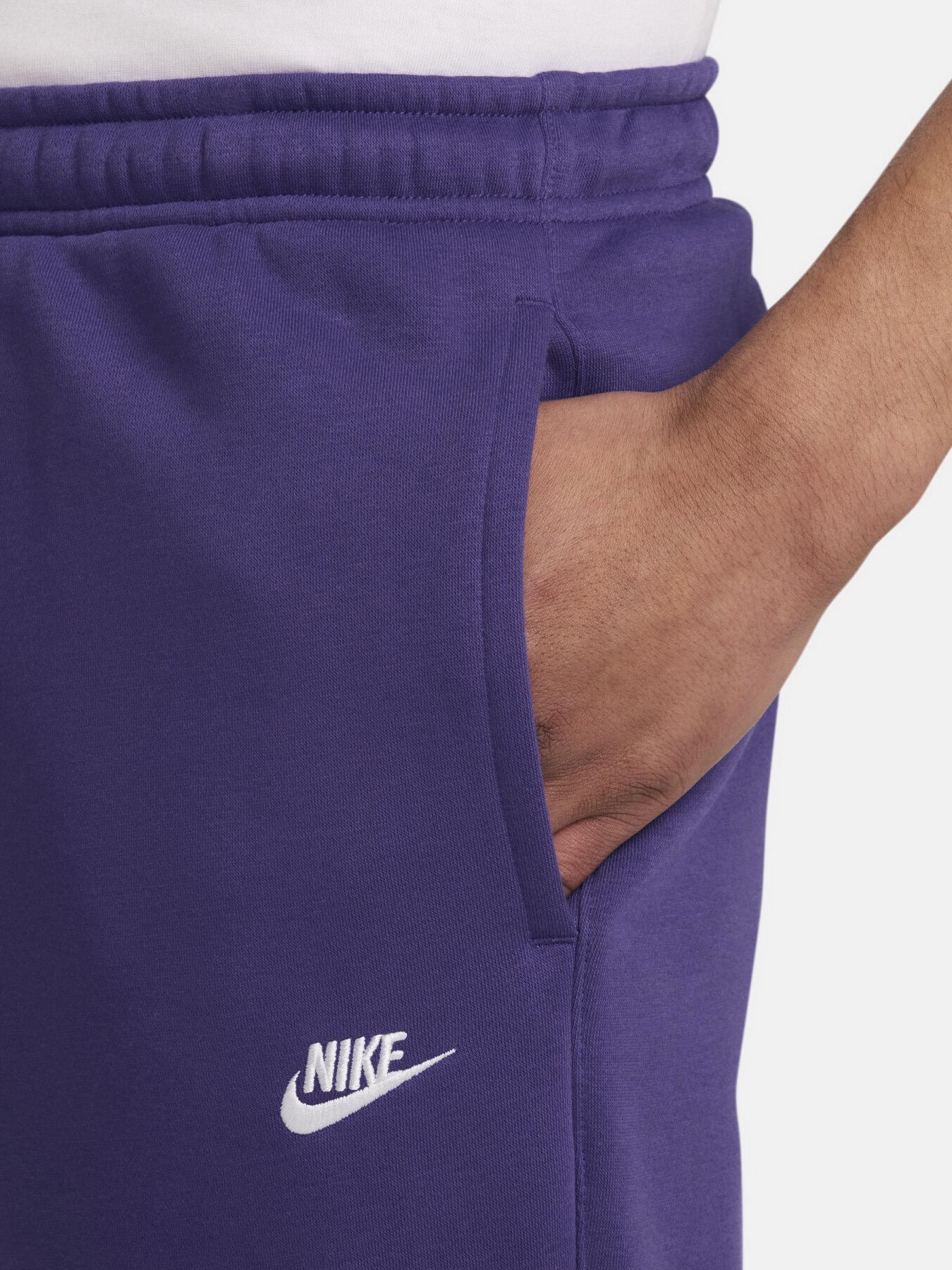 Спортивні штани NIKE CLUB MEN'S JOGGERS модель FN3787-507 Фото