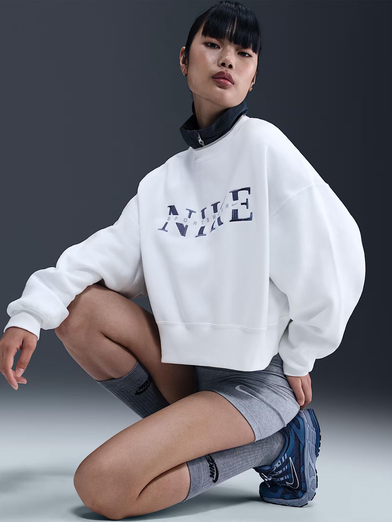 Свитшот NIKE Sportswear Phoenix Fleece модель IH4056-100 Фото