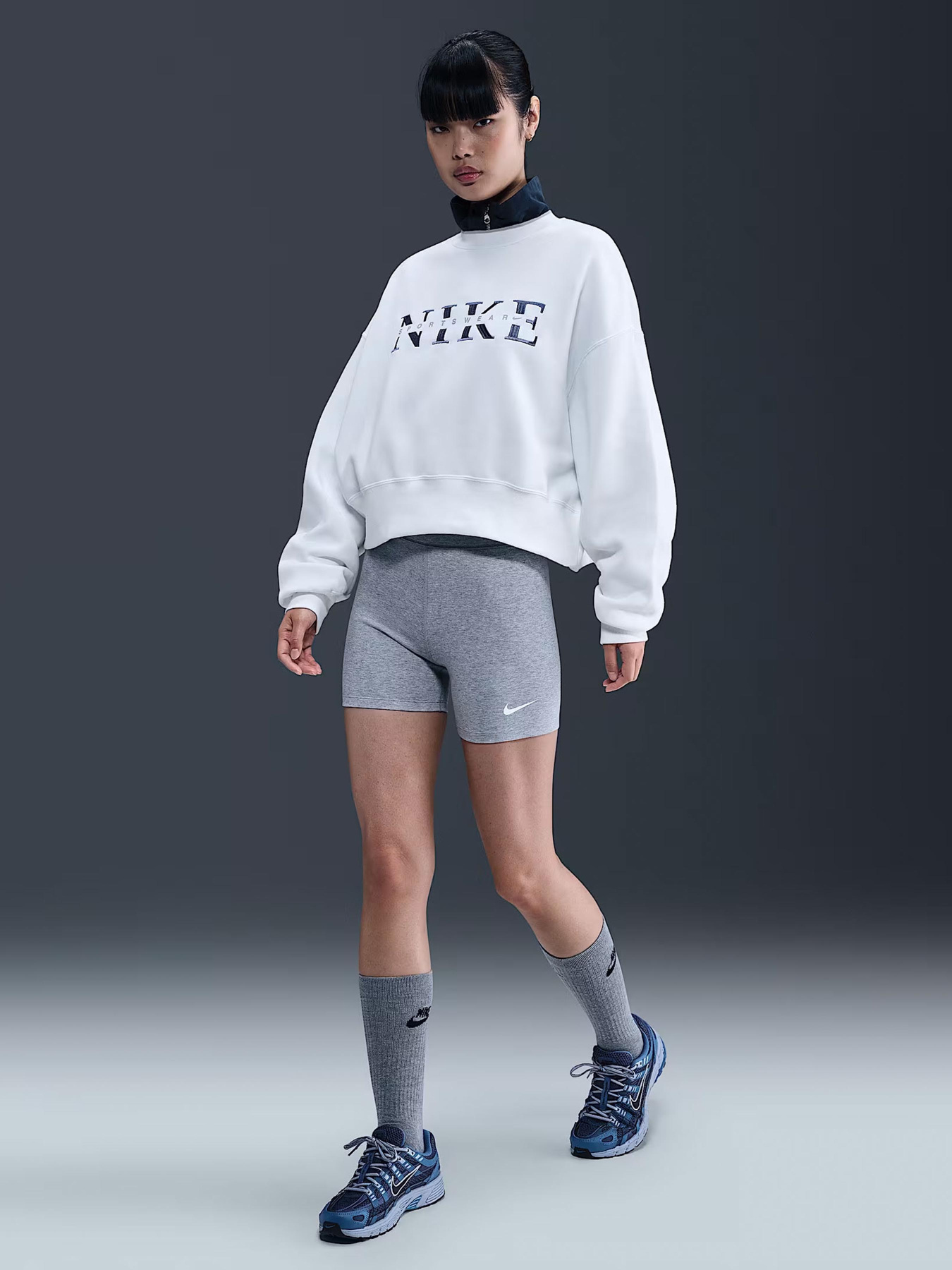 Свитшот NIKE SPORTSWEAR PHOENIX FLEECE модель IH4056-100 Фото