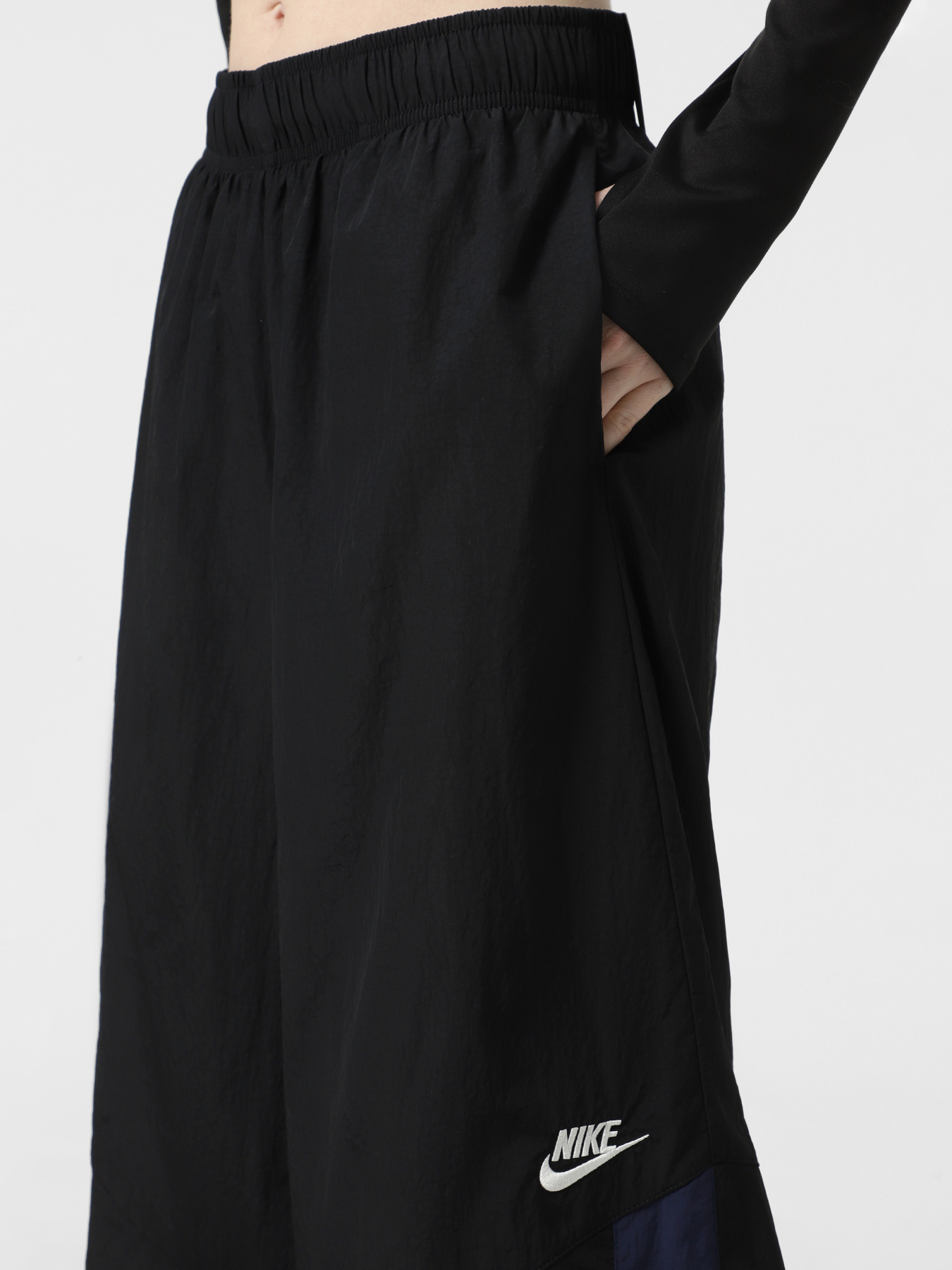 Спортивні штани NIKE SPORTSWEAR WOMEN'S WIDE-LEG WO модель IH8508-010 Спортивні штани NIKE SPORTSWEAR WOMEN'S WIDE-LEG WO модель IH8508-010 Фото