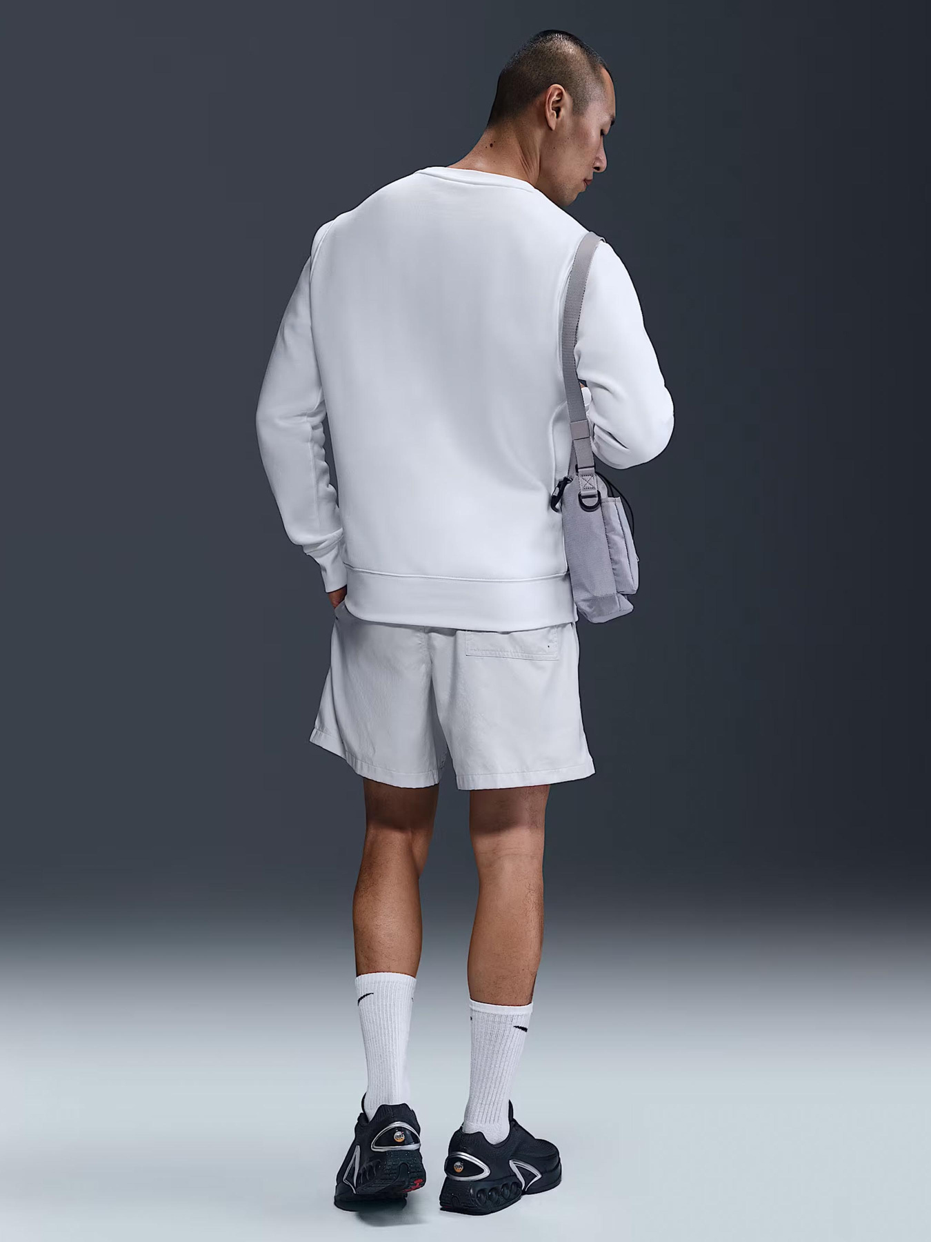 Світшот NIKE Club модель FN3886-100 Фото