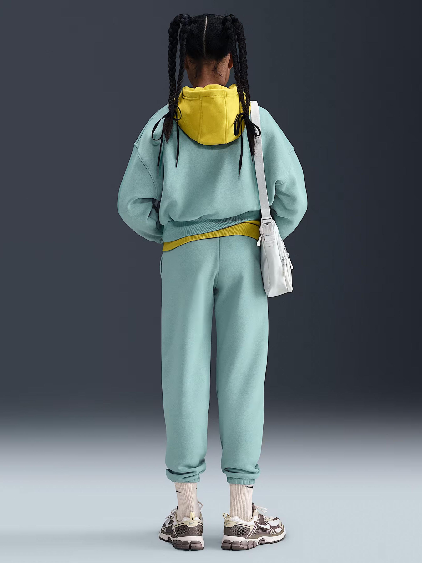 Свитшот NIKE G NSW CLUB FLC BXY CRW LBR модель FZ9244-017 Фото