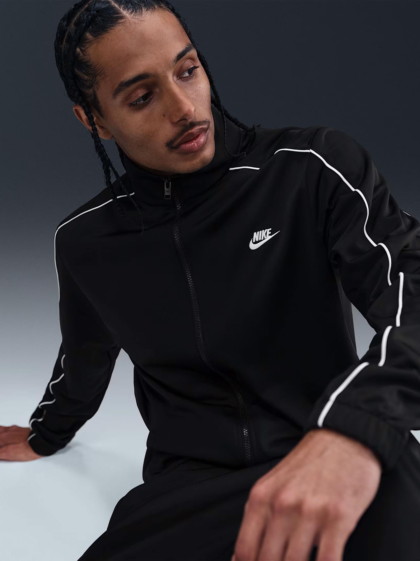 Спортивний костюм NIKE M NK CLUB PK TRK SUIT модель HV1444-010 Фото