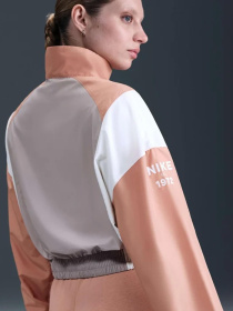 Кофта NIKE W NSW CLSSC WVN REMIX LTWT PO модель IH8478-009 Фото