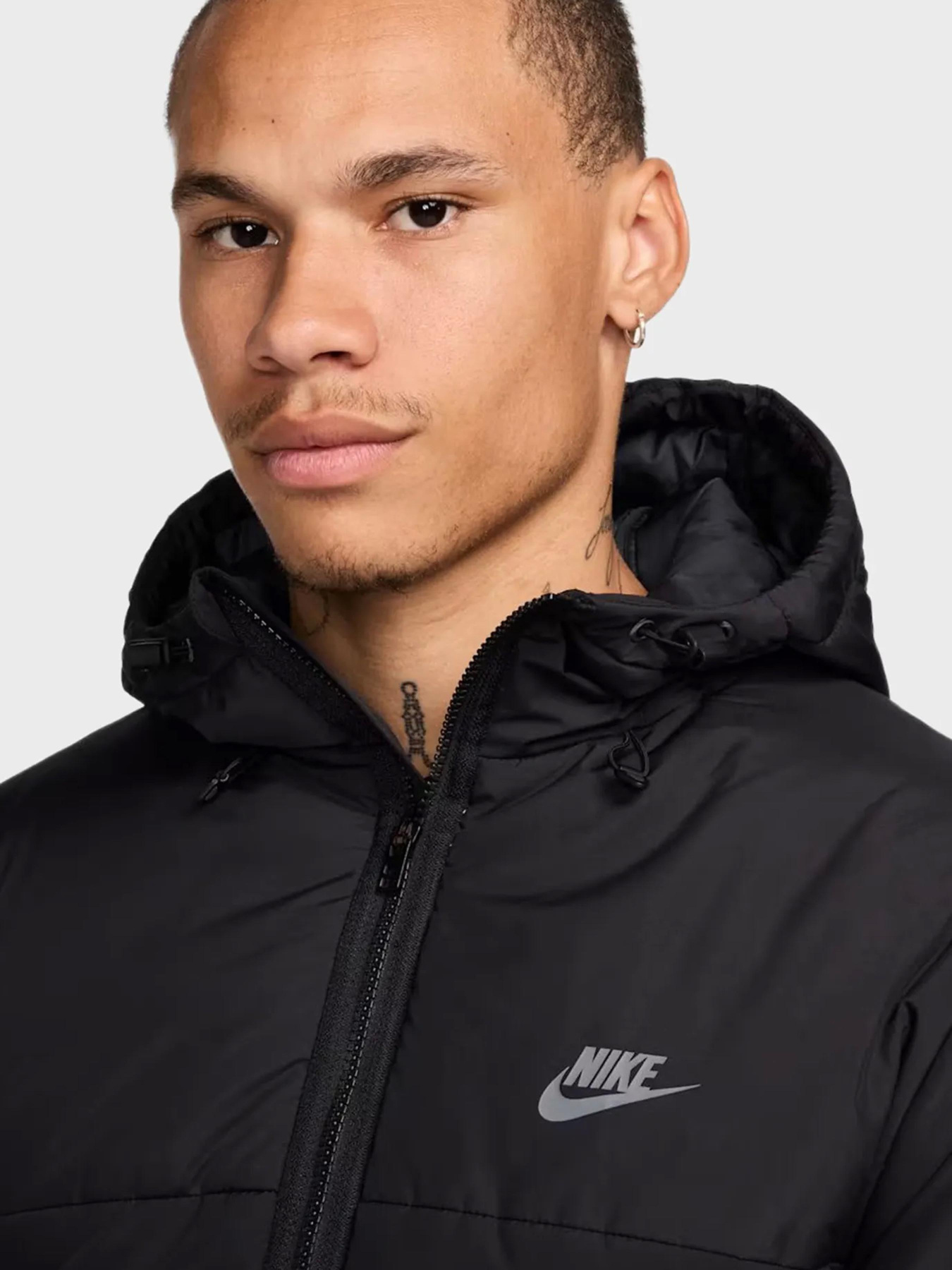 Зимняя куртка NIKE OW SYN FILL модель HF6825-010 Фото