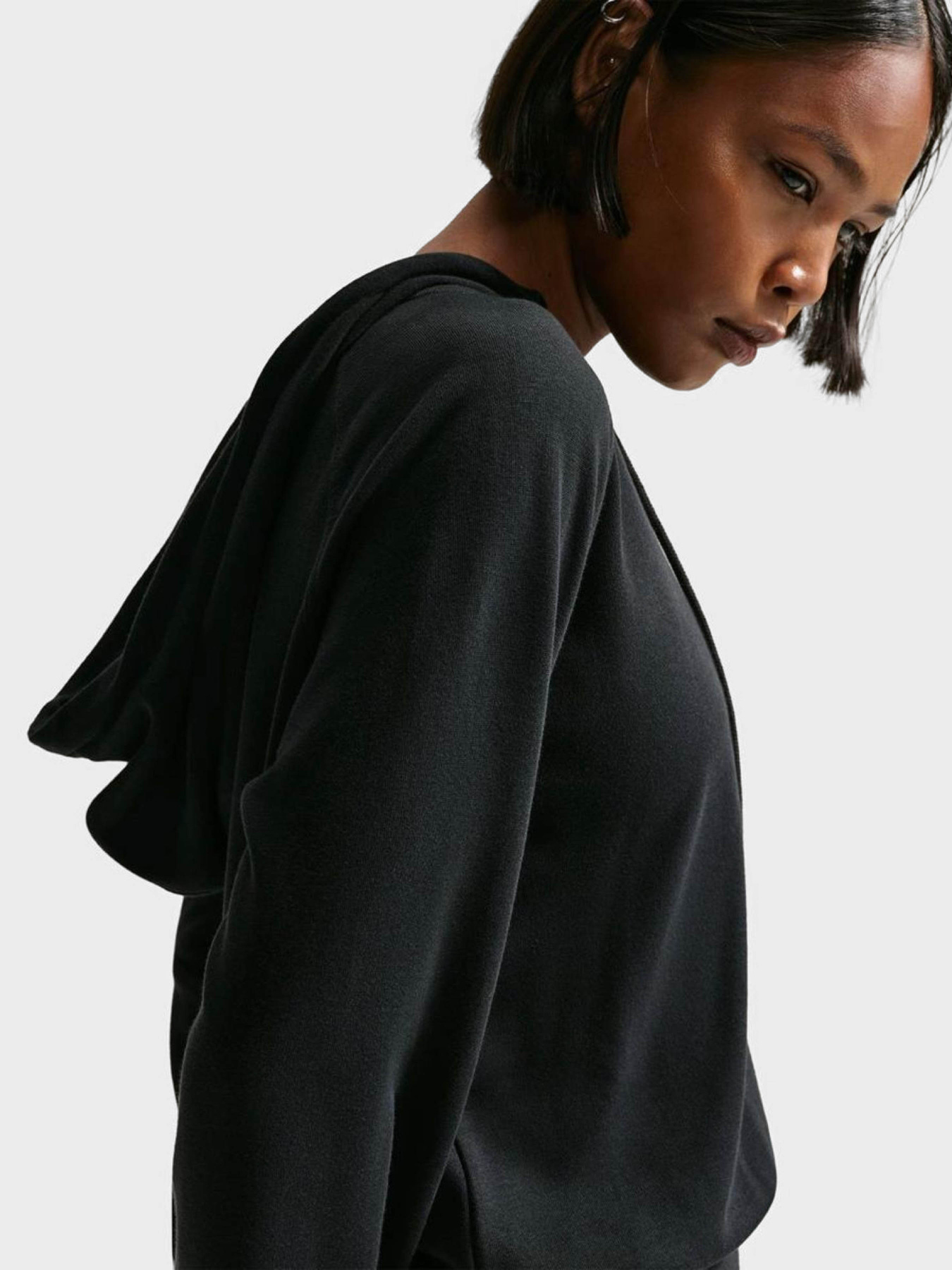 Худі NIKE NSW CHILL FT модель IF0230-010 Худі NIKE NSW CHILL FT модель IF0230-010 Фото