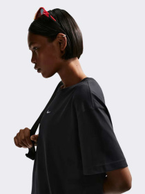 Футболка NIKE NSW CLASSIC SS TEE модель IH7601-010 Фото