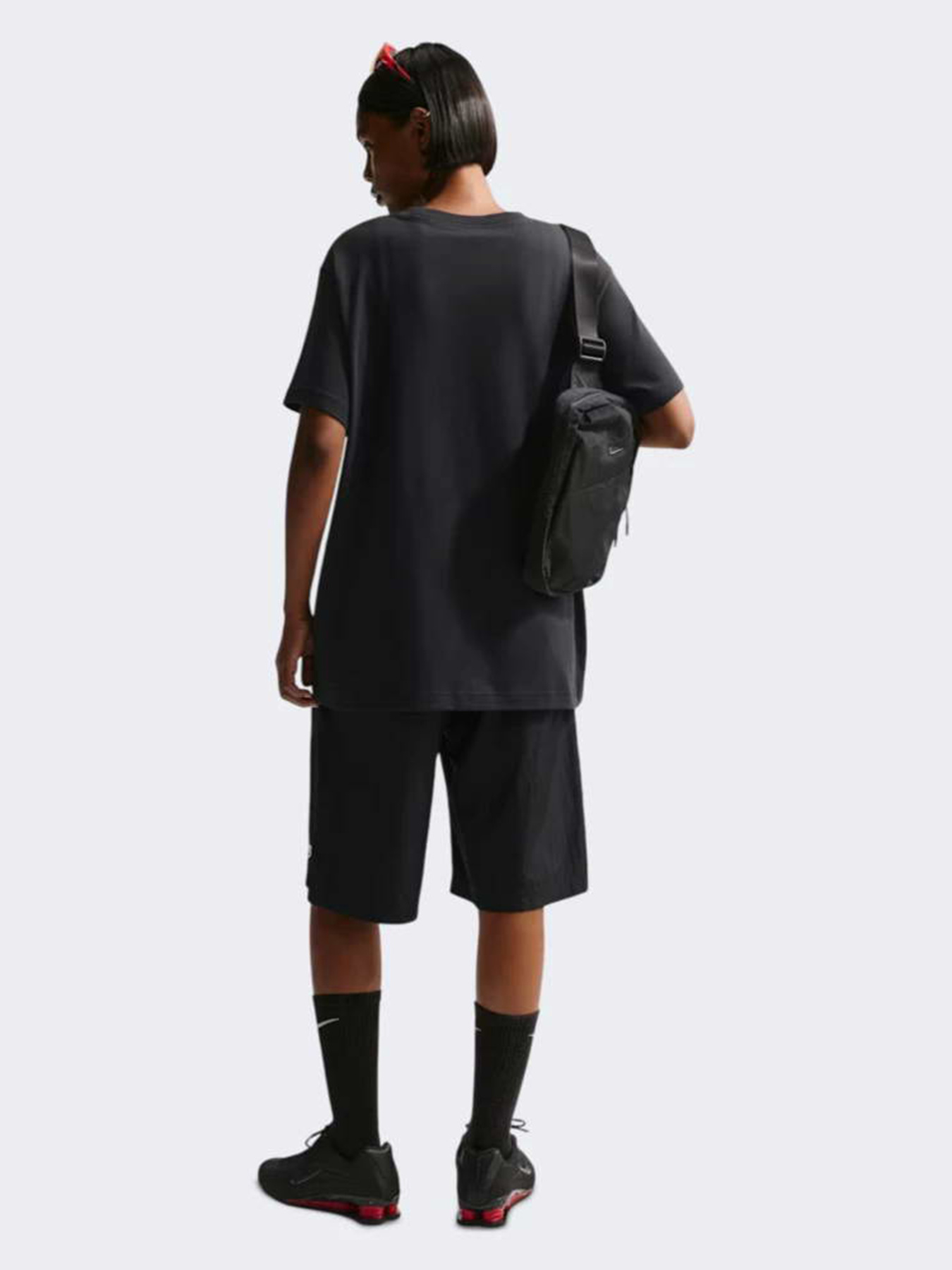 Спортивна футболка NIKE NSW CLASSIC SS TEE модель IH7601-010 Фото