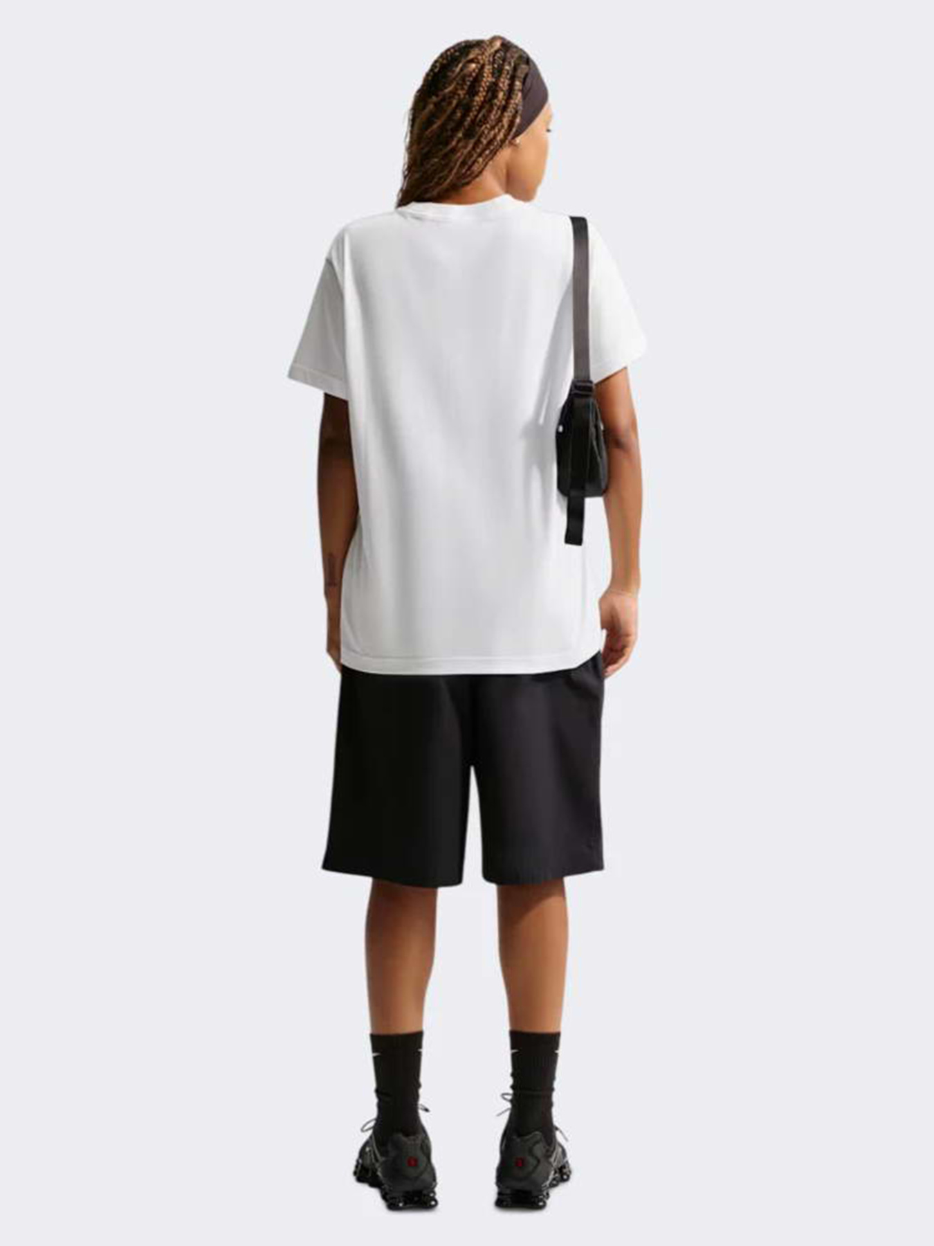 Футболка NIKE NSW CLASSIC SS TEE модель IH7601-100 Фото