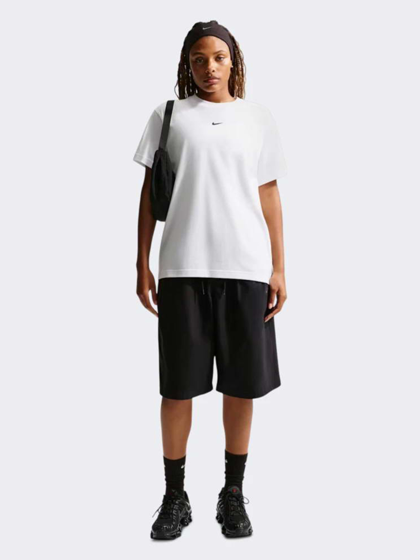 Футболка NIKE NSW CLASSIC SS TEE модель IH7601-100 Фото
