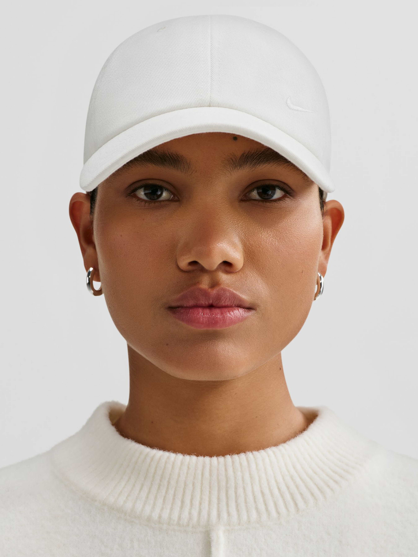 NIKE модель FZ5698-133 NIKE модель FZ5698-133 Фото