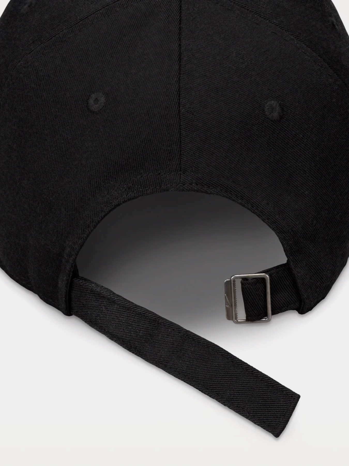 NIKE модель FZ5698-010 NIKE модель FZ5698-010 Фото