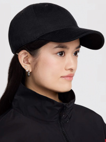 NIKE модель FZ5698-010 NIKE модель FZ5698-010 Фото