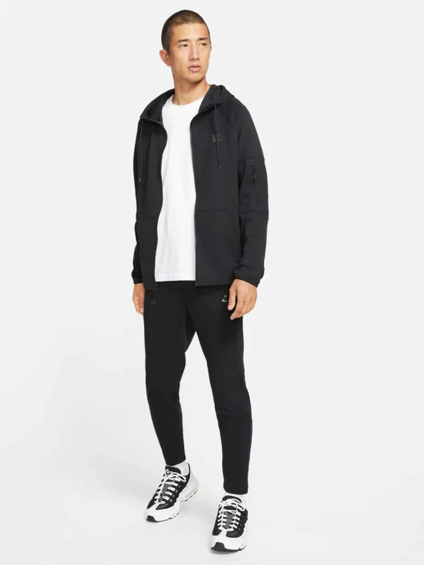 NIKE DD5284-010 модель DD5284-010 NIKE DD5284-010 модель DD5284-010 Фото