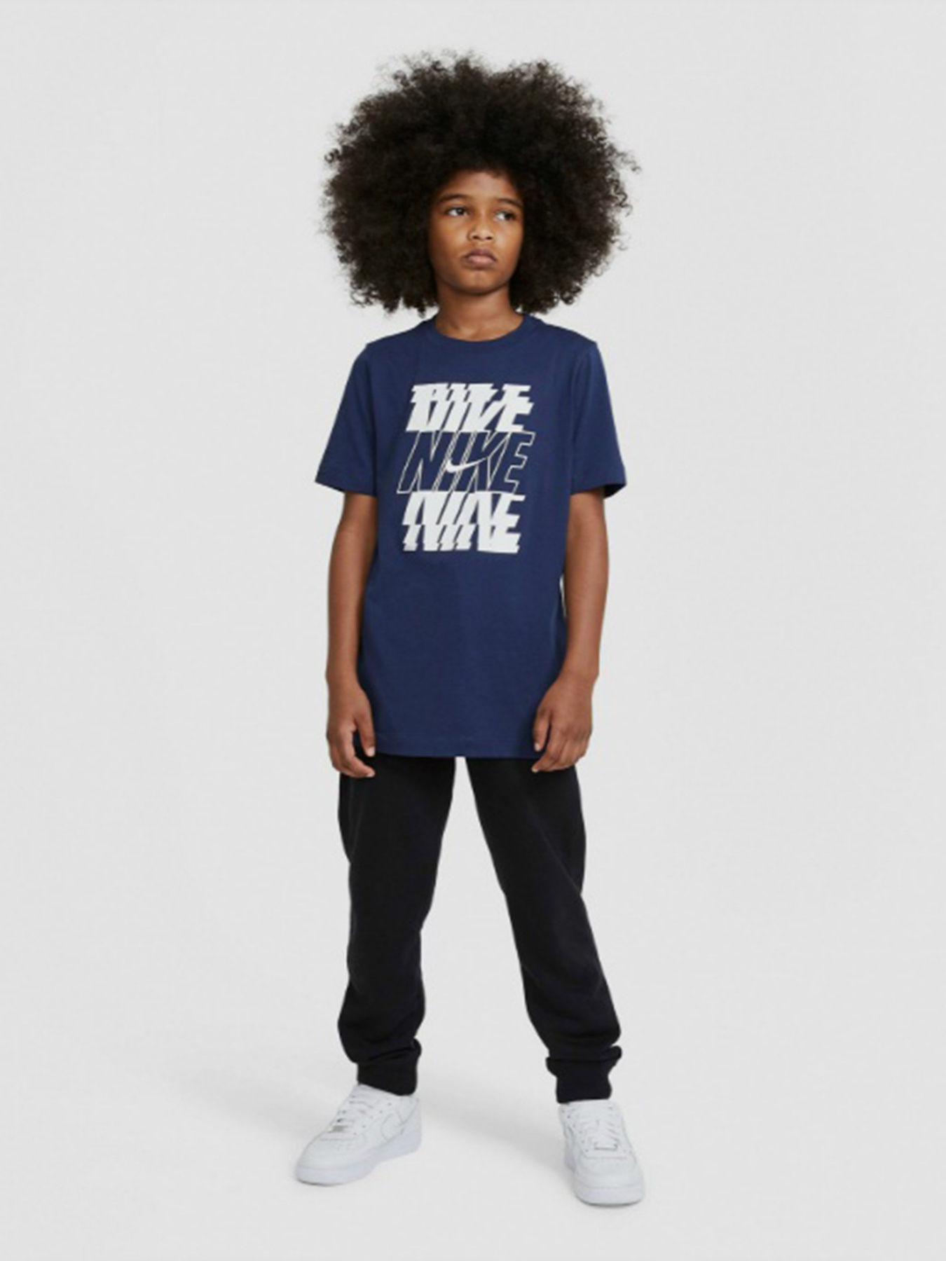 Футболки і поло NIKE Sportswear модель DC7794-411 Фото