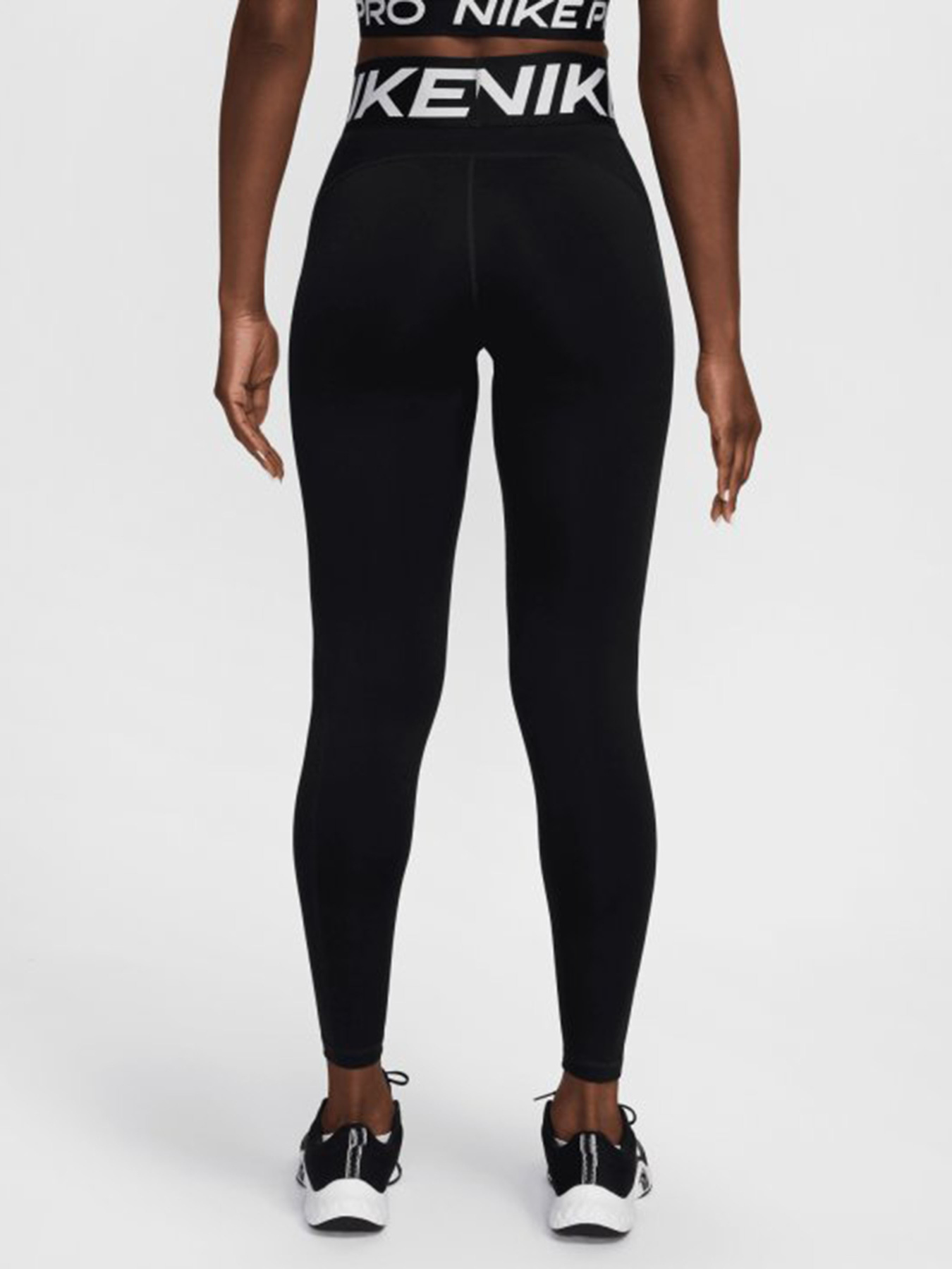 NIKE FV7382-010 модель FV7382-010 Фото