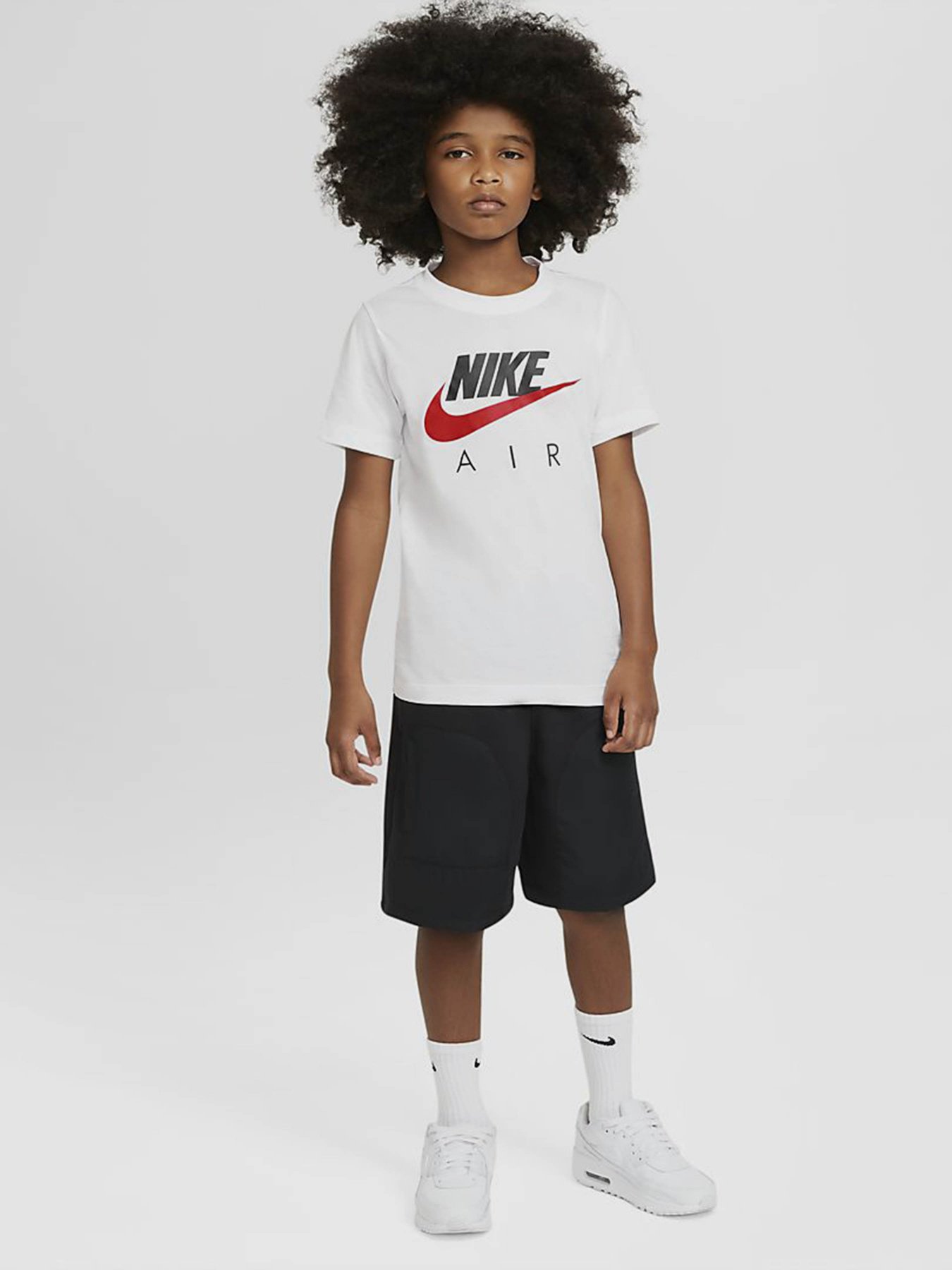 Спортивная футболка NIKE Air Sportswear модель CZ1828-100 Спортивная футболка NIKE Air Sportswear модель CZ1828-100 Фото