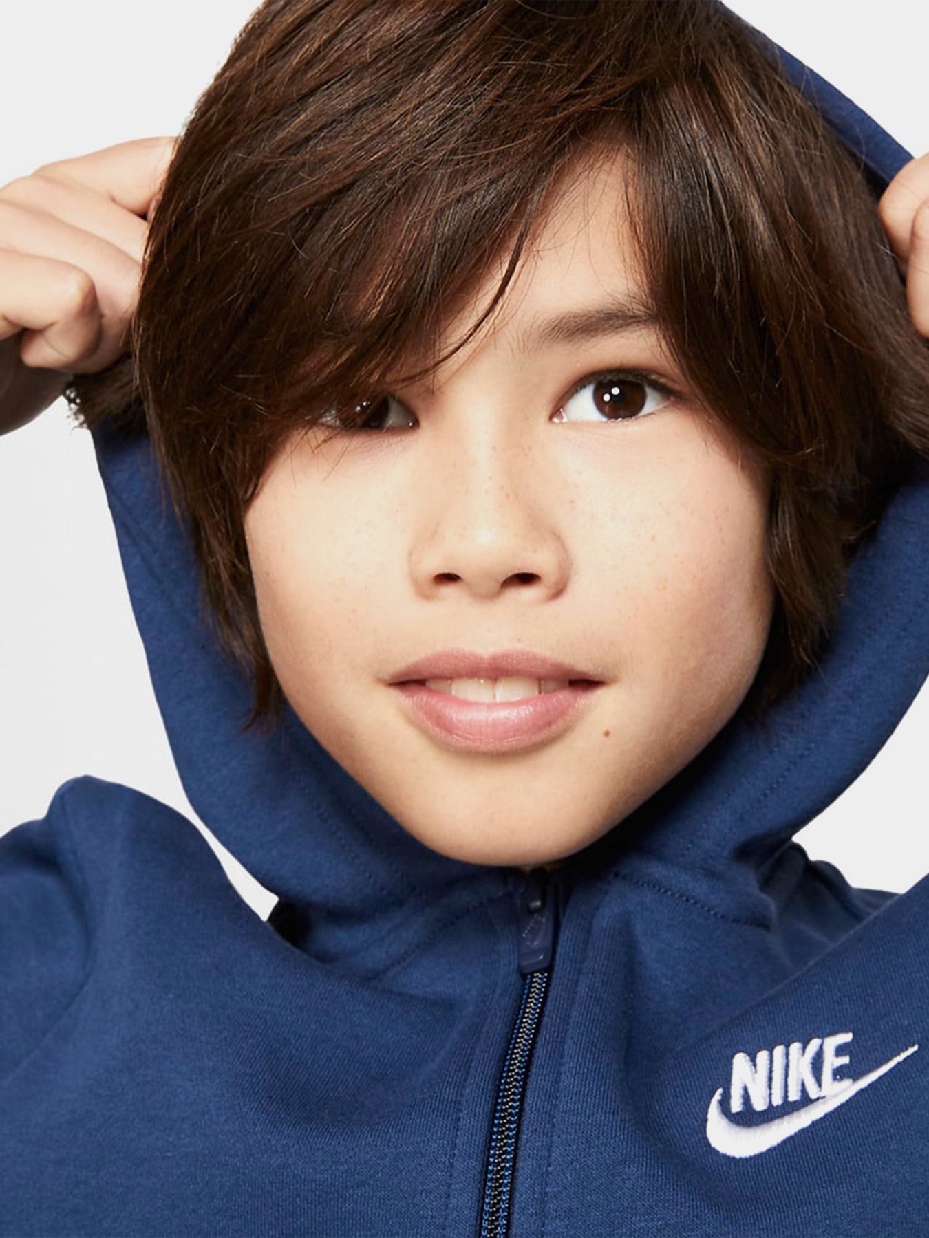 Спортивный костюм NIKE B NSW TRK SUIT CORE BF модель BV3634-410 Спортивный костюм NIKE B NSW TRK SUIT CORE BF модель BV3634-410 Фото