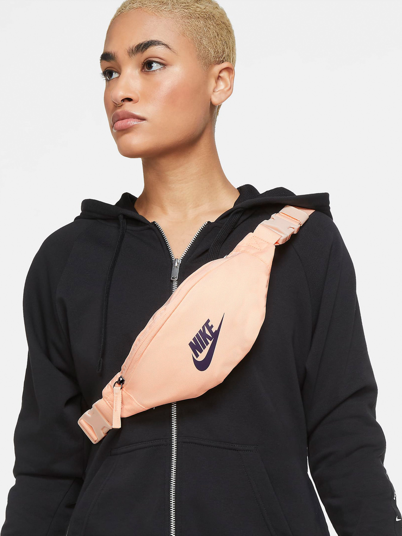 Поясна сумка NIKE Heritage модель CV8964-814 Фото