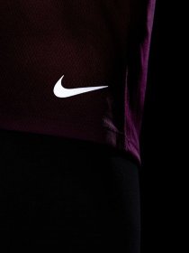 Футболки і поло NIKE Run модель 890353-615 Фото