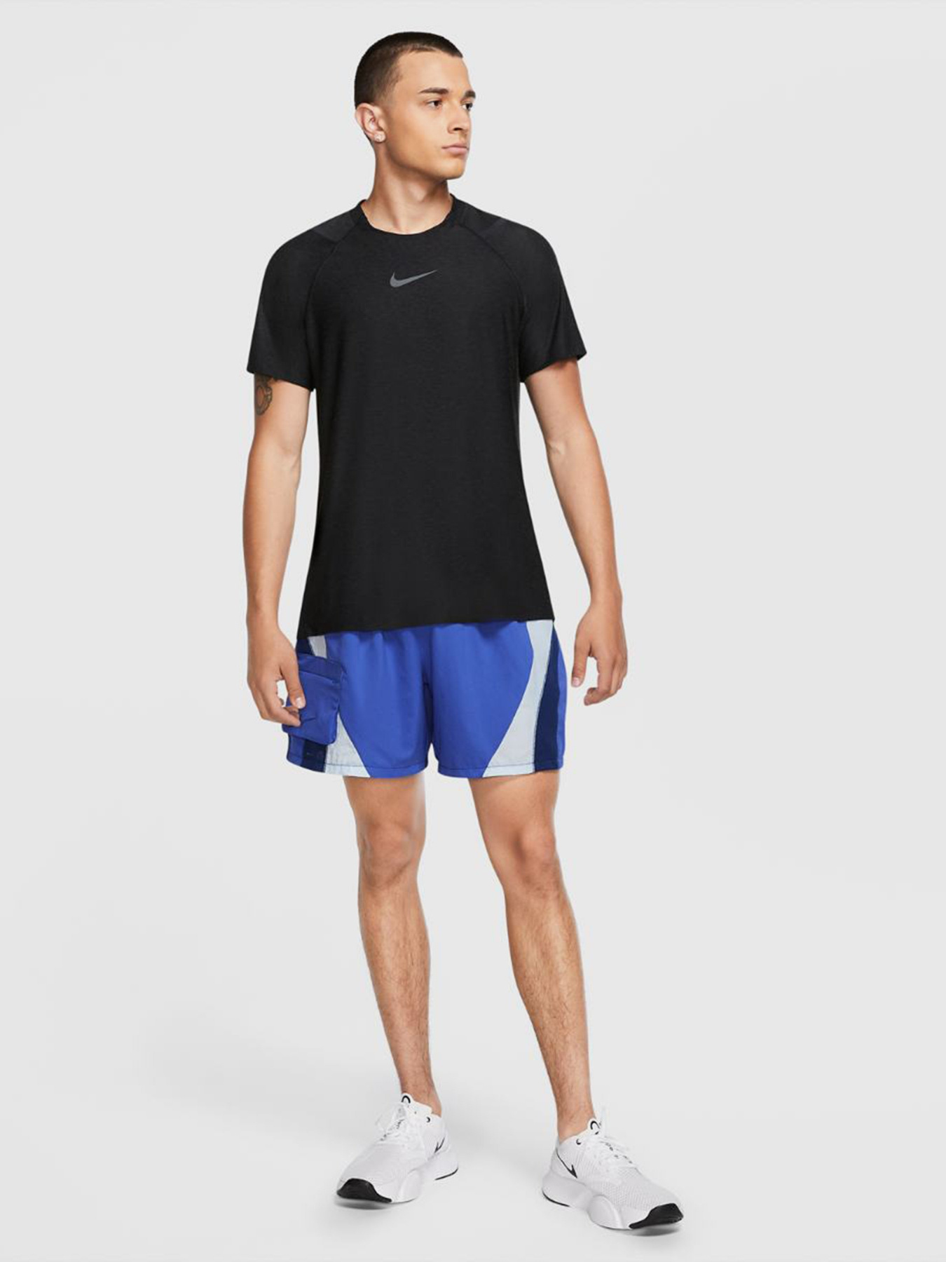 Футболка спортивная NIKE Pro Top модель CU4989-010 Фото