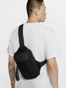 Поясная сумка NIKE ESSENTIALS модель BA6144-011 Фото