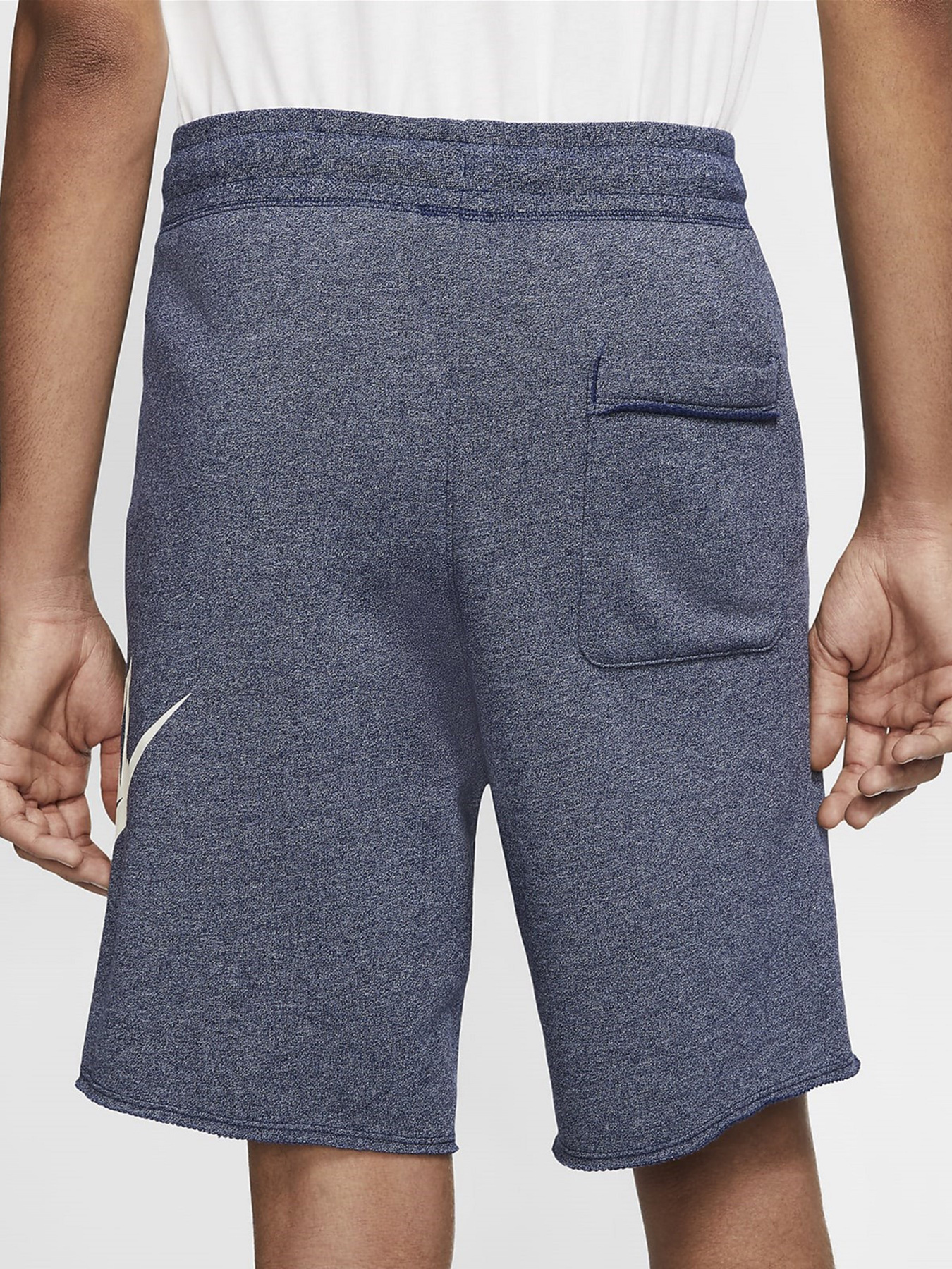 Повседневные шорты NIKE Sportswear Alumni модель AR2375-494 Фото