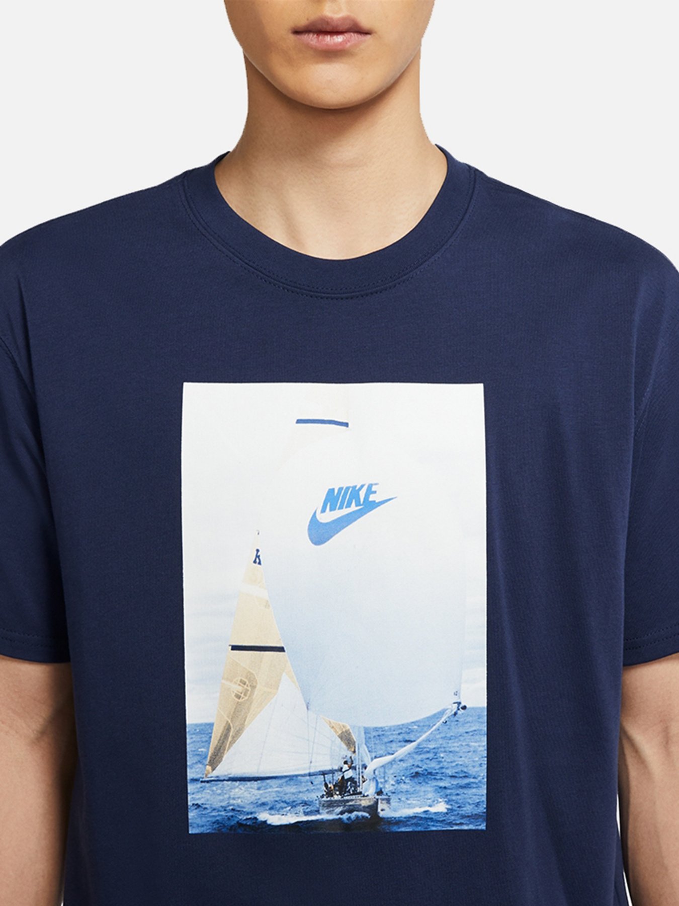 Футболки и поло NIKE Reissue модель DA0939-410 Фото